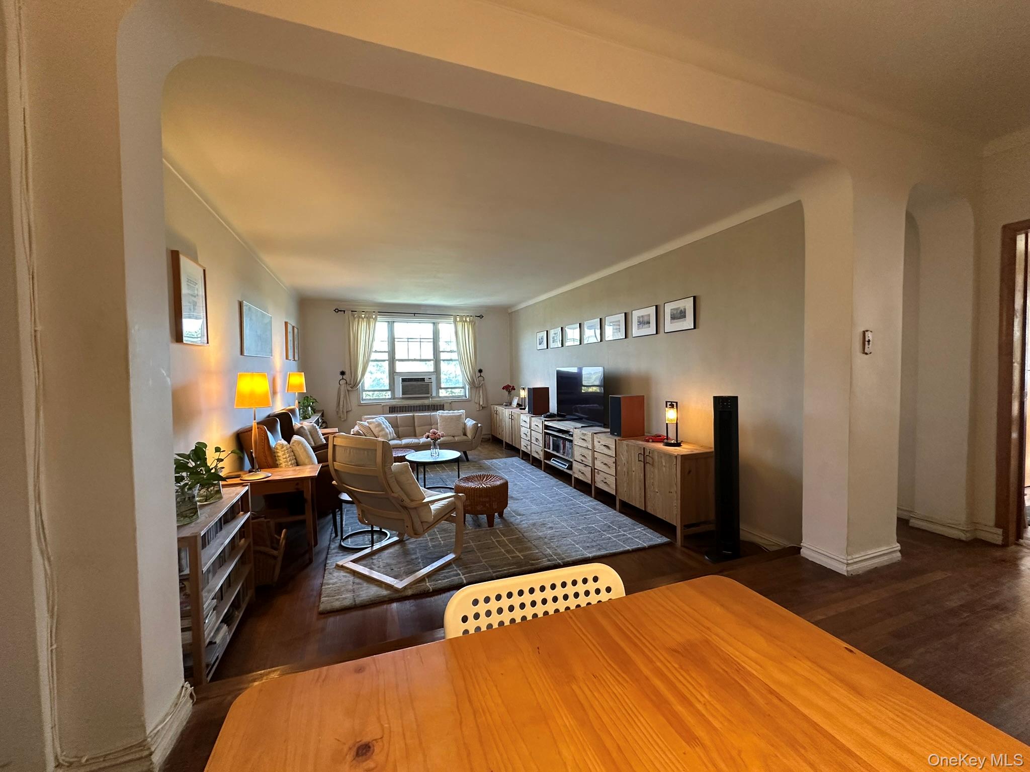 #8 photo, 77-15 113th Street, Forest Hills , NY 11375