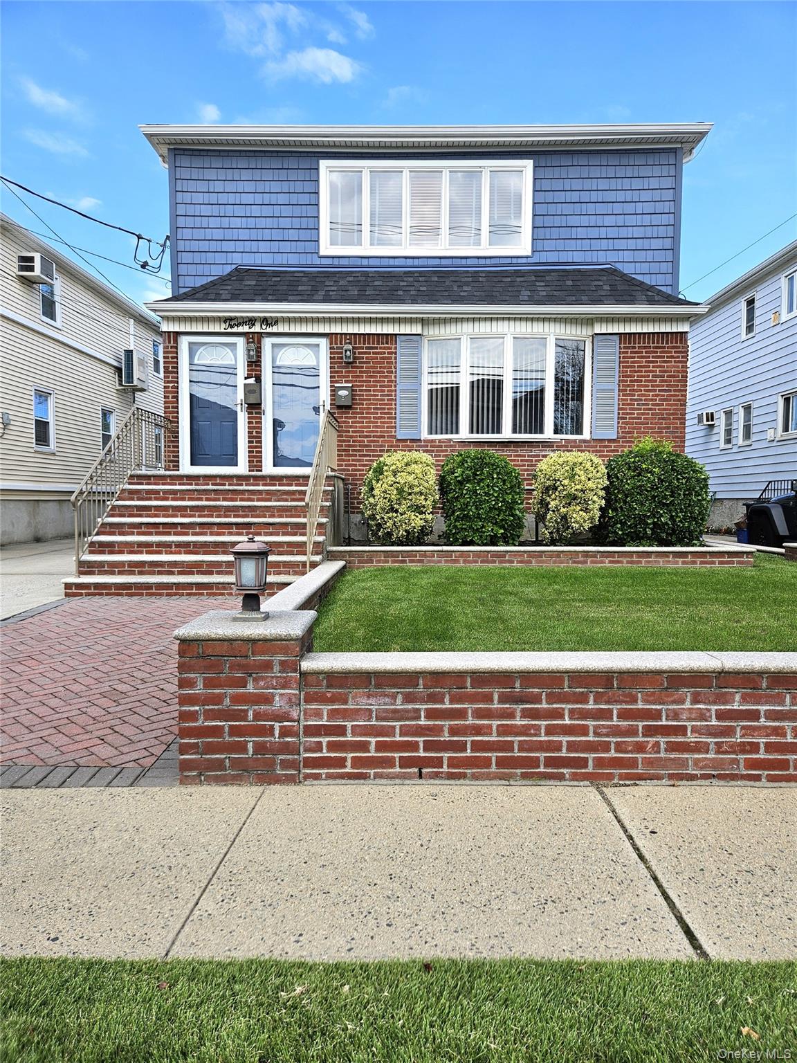 #1 photo, 21 5th Avenue, ナッソー郡 East Rockaway , NY 11518