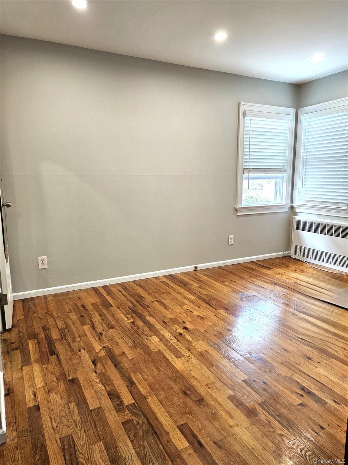 #16 photo, 21 5th Avenue, ナッソー郡 East Rockaway , NY 11518