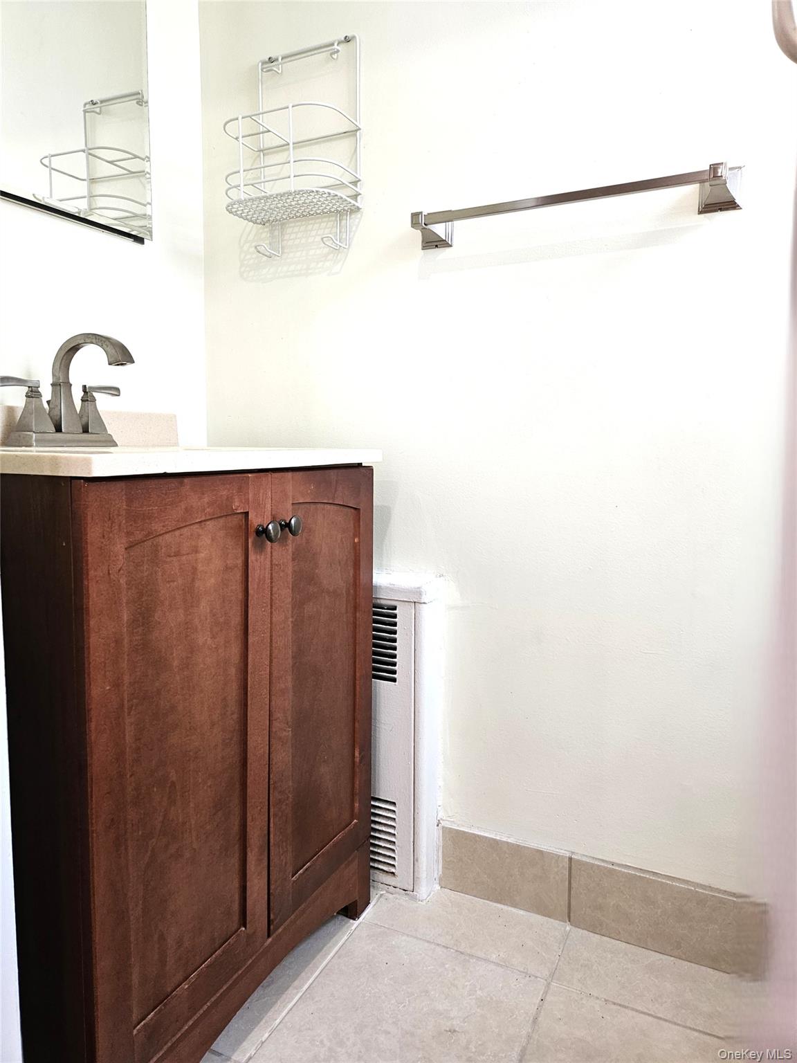 #20 photo, 21 5th Avenue, ナッソー郡 East Rockaway , NY 11518