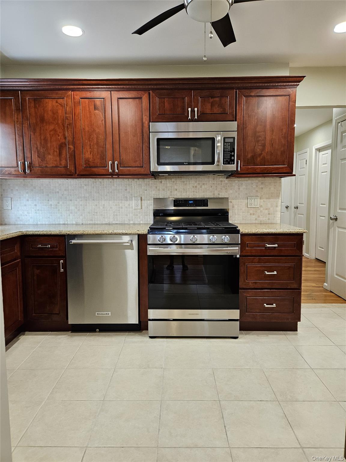 #9 photo, 21 5th Avenue, ナッソー郡 East Rockaway , NY 11518