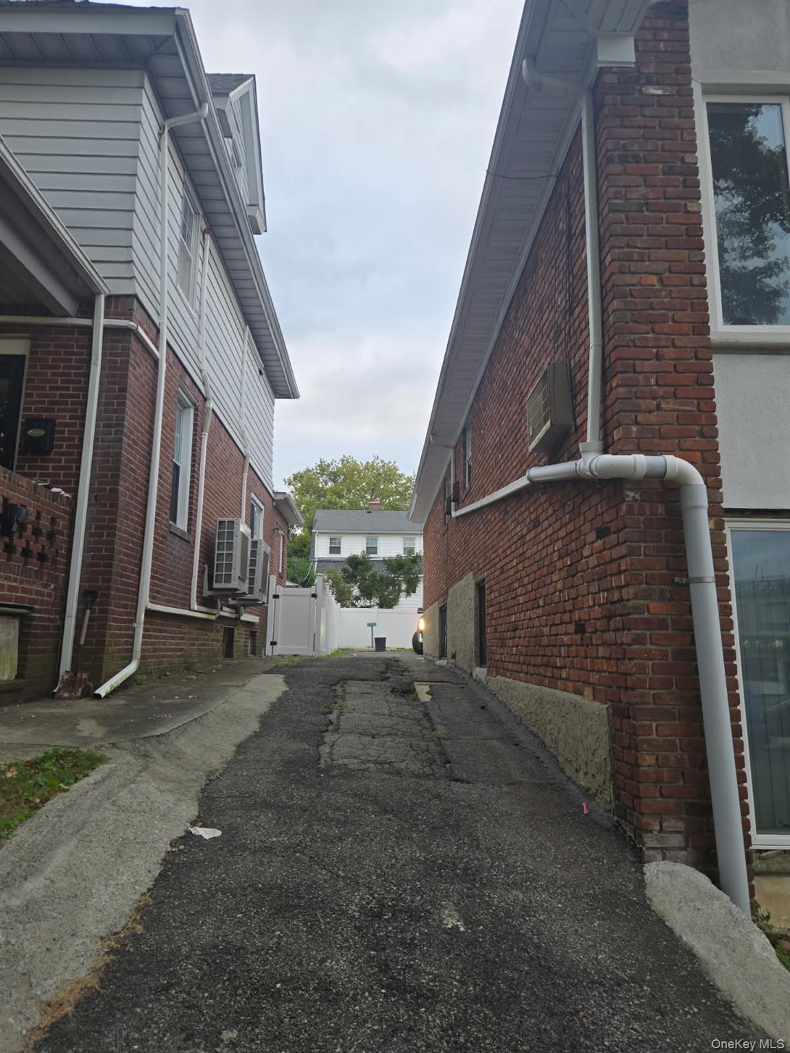 #3 photo, 3412 192nd Street, クイーンズ区 Flushing , NY 11358