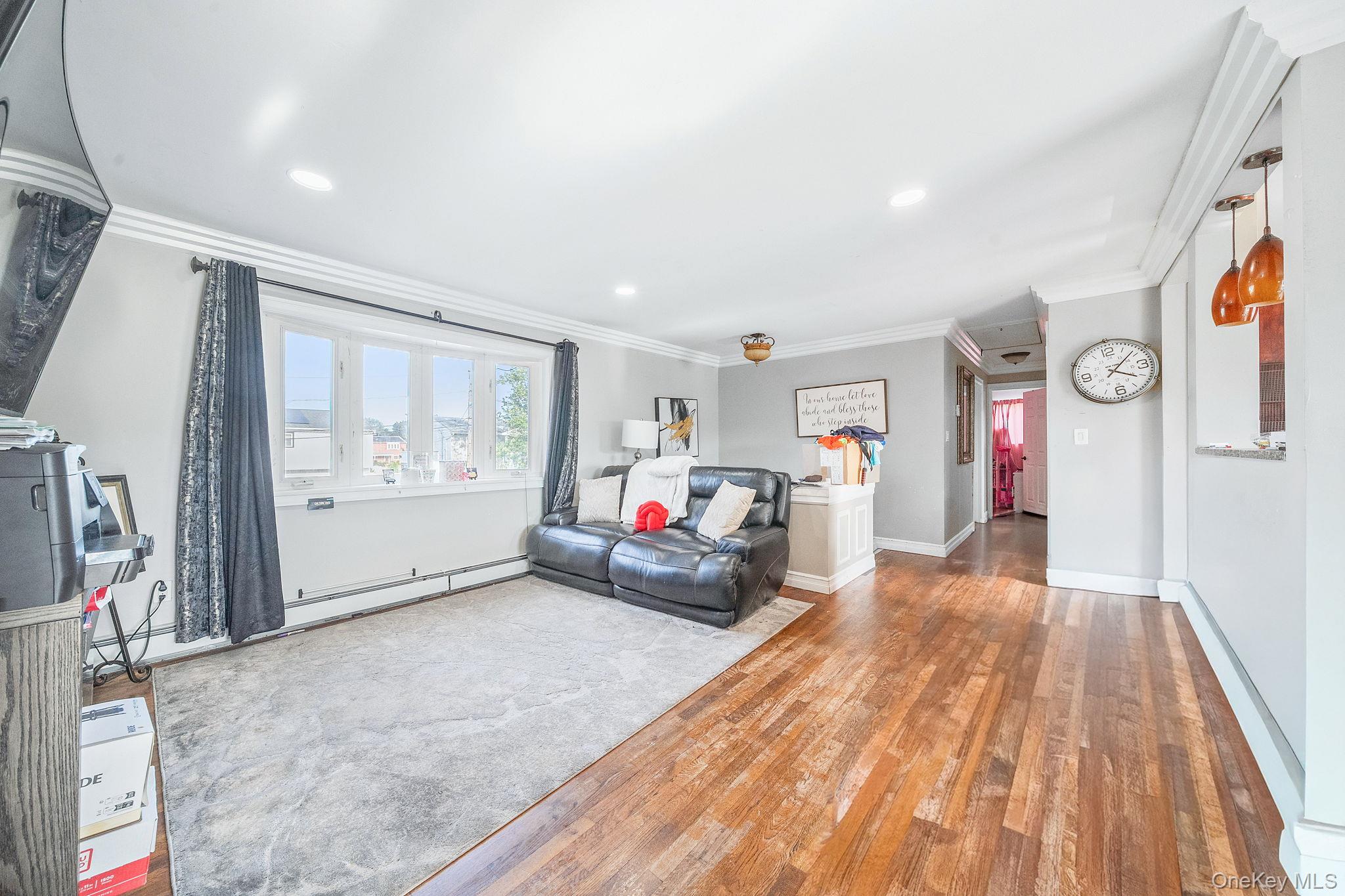 #5 photo, 1 Ozone Place, ナッソー郡 Massapequa , NY 11758