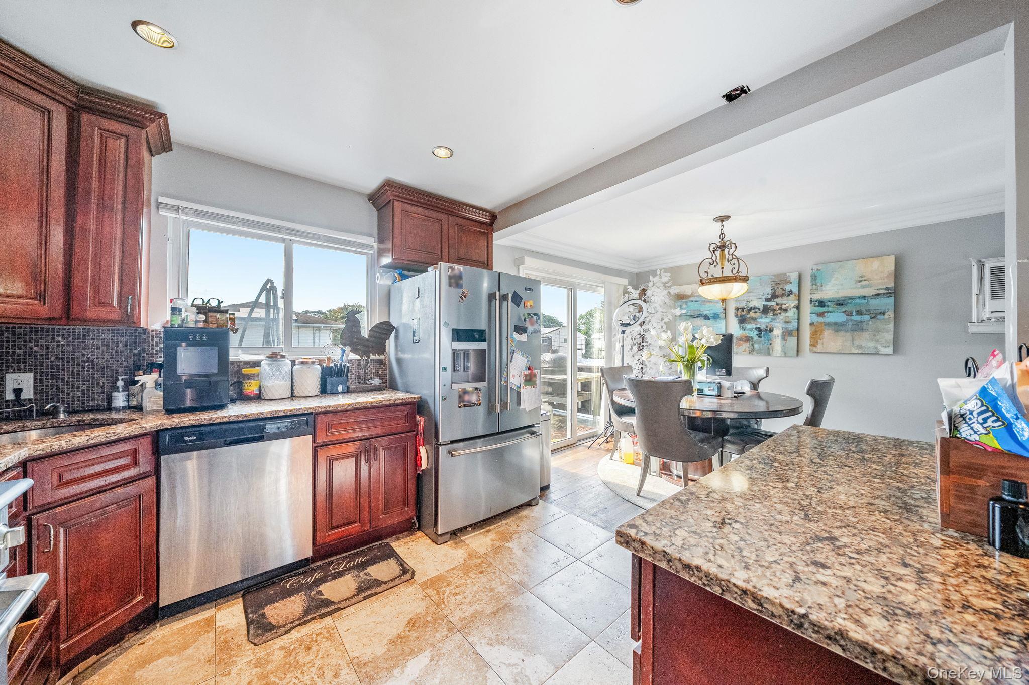 #7 photo, 1 Ozone Place, ナッソー郡 Massapequa , NY 11758