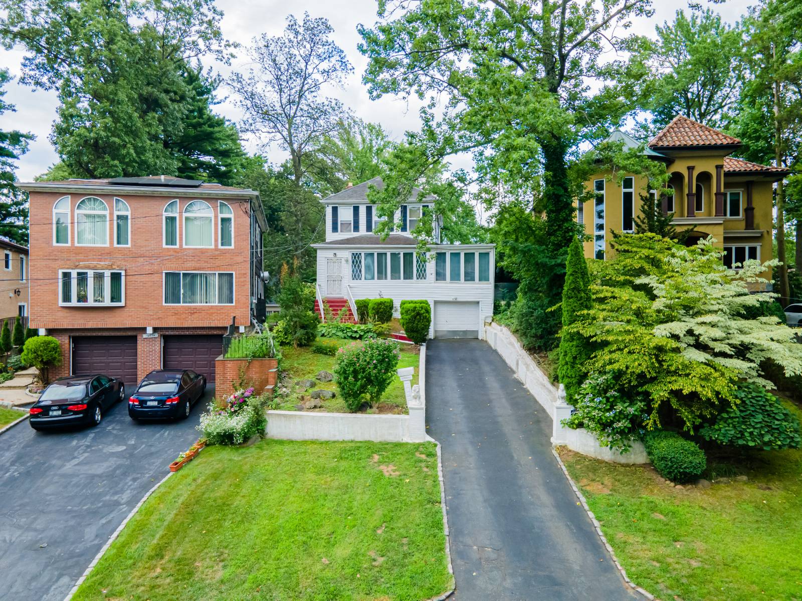 #1 photo, 195-12 McLaughlin Ave, クイーンズ区 Holliswood , NY 11423