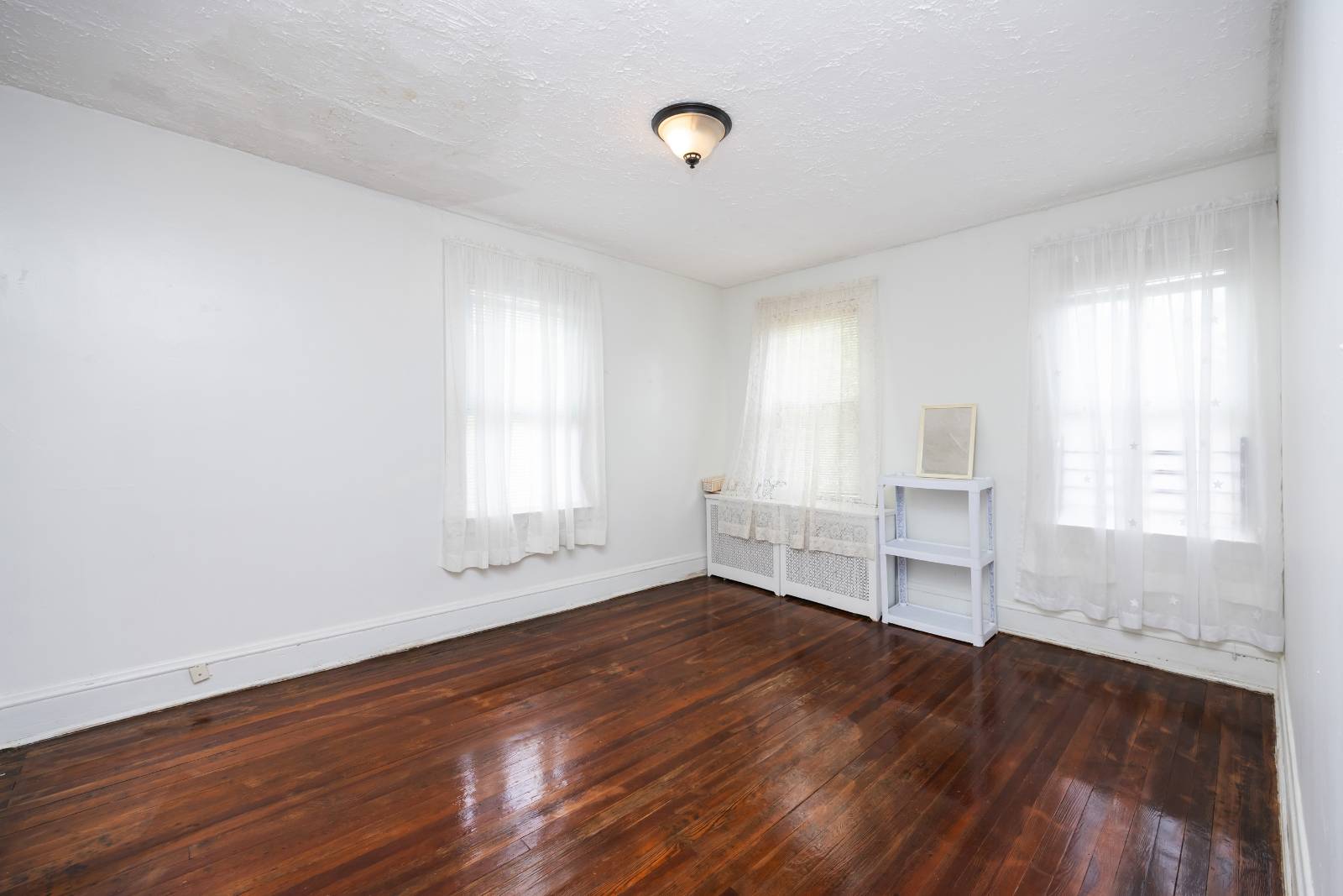 #30 photo, 195-12 McLaughlin Ave, クイーンズ区 Holliswood , NY 11423