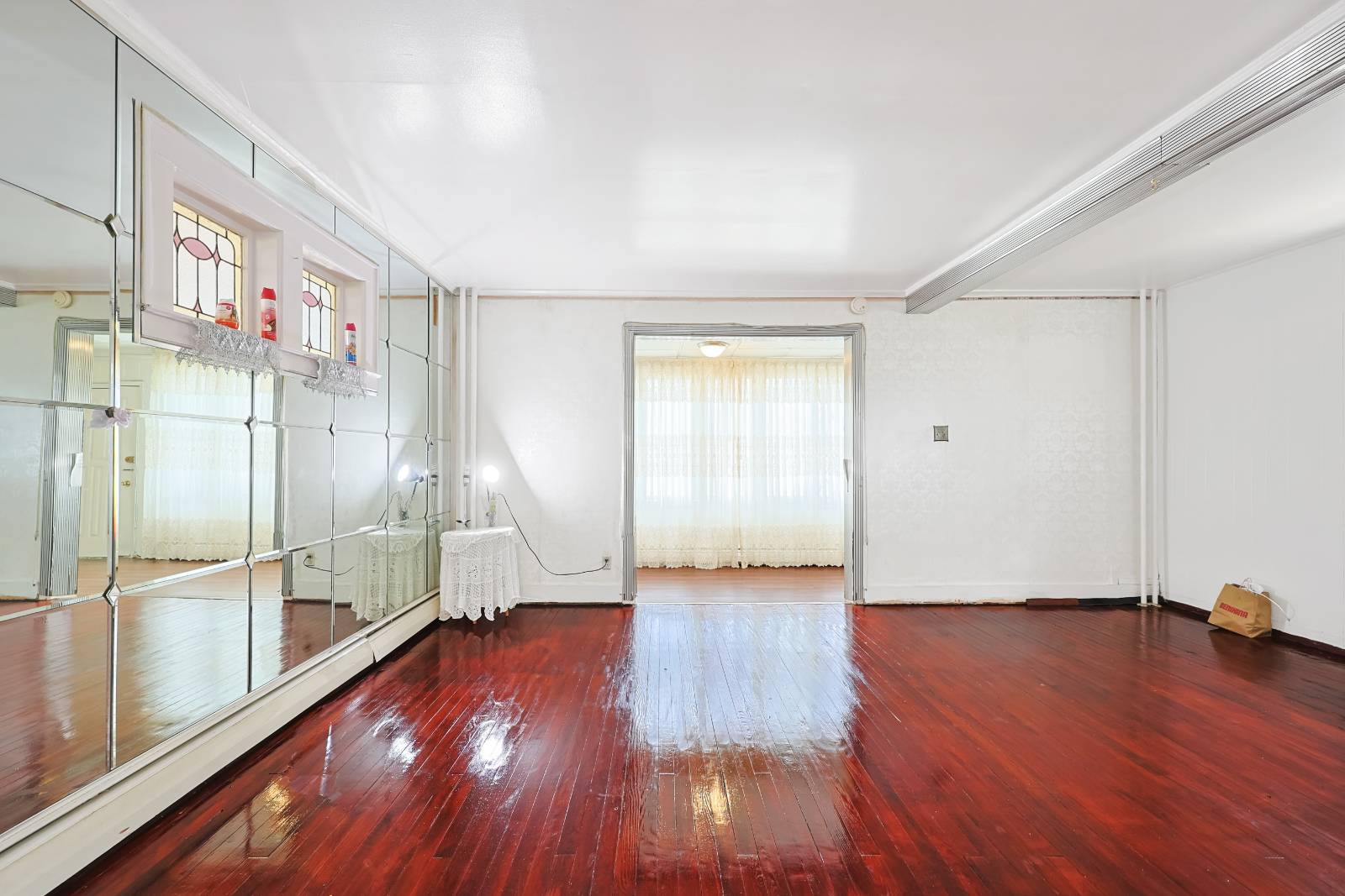 #57 photo, 195-12 McLaughlin Ave, クイーンズ区 Holliswood , NY 11423