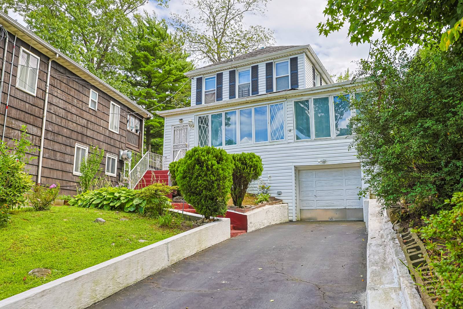 #6 photo, 195-12 McLaughlin Ave, クイーンズ区 Holliswood , NY 11423