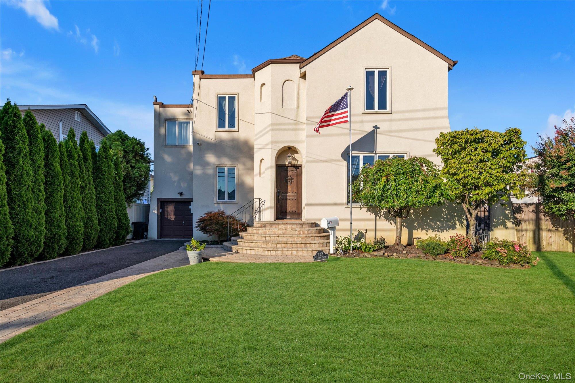 #1 photo, 383 Frankel Boulevard, ナッソー郡 Merrick , NY 11566