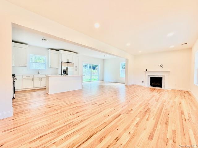 #8 photo, 120 River Road, Shirley , NY 11967