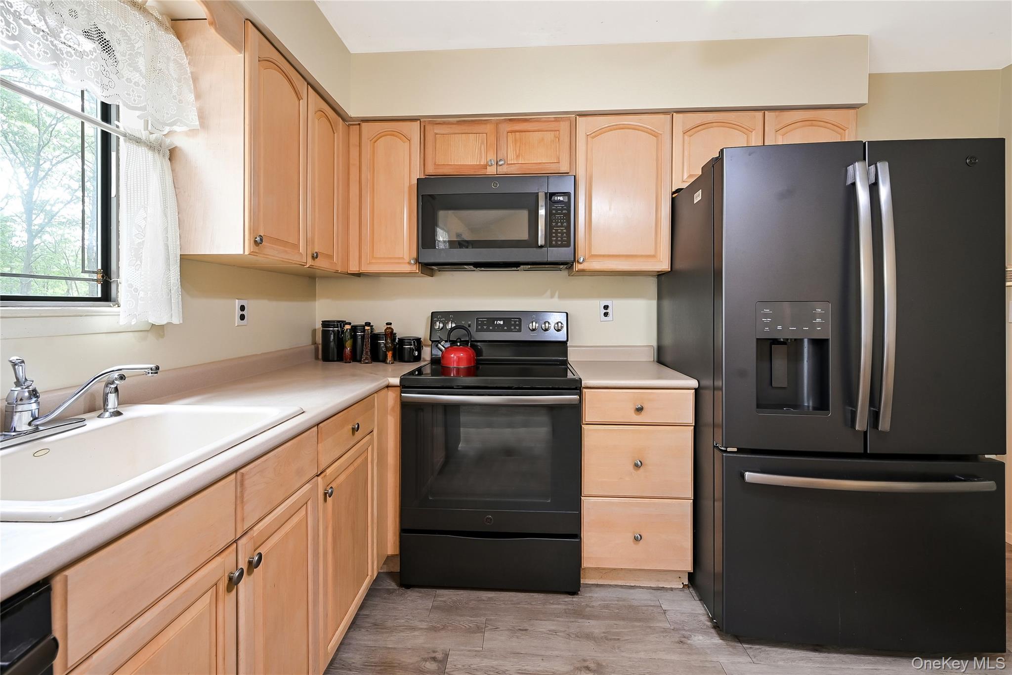 #10 photo, 15 Hastings Drive, サフォーク郡 Ridge , NY 11961