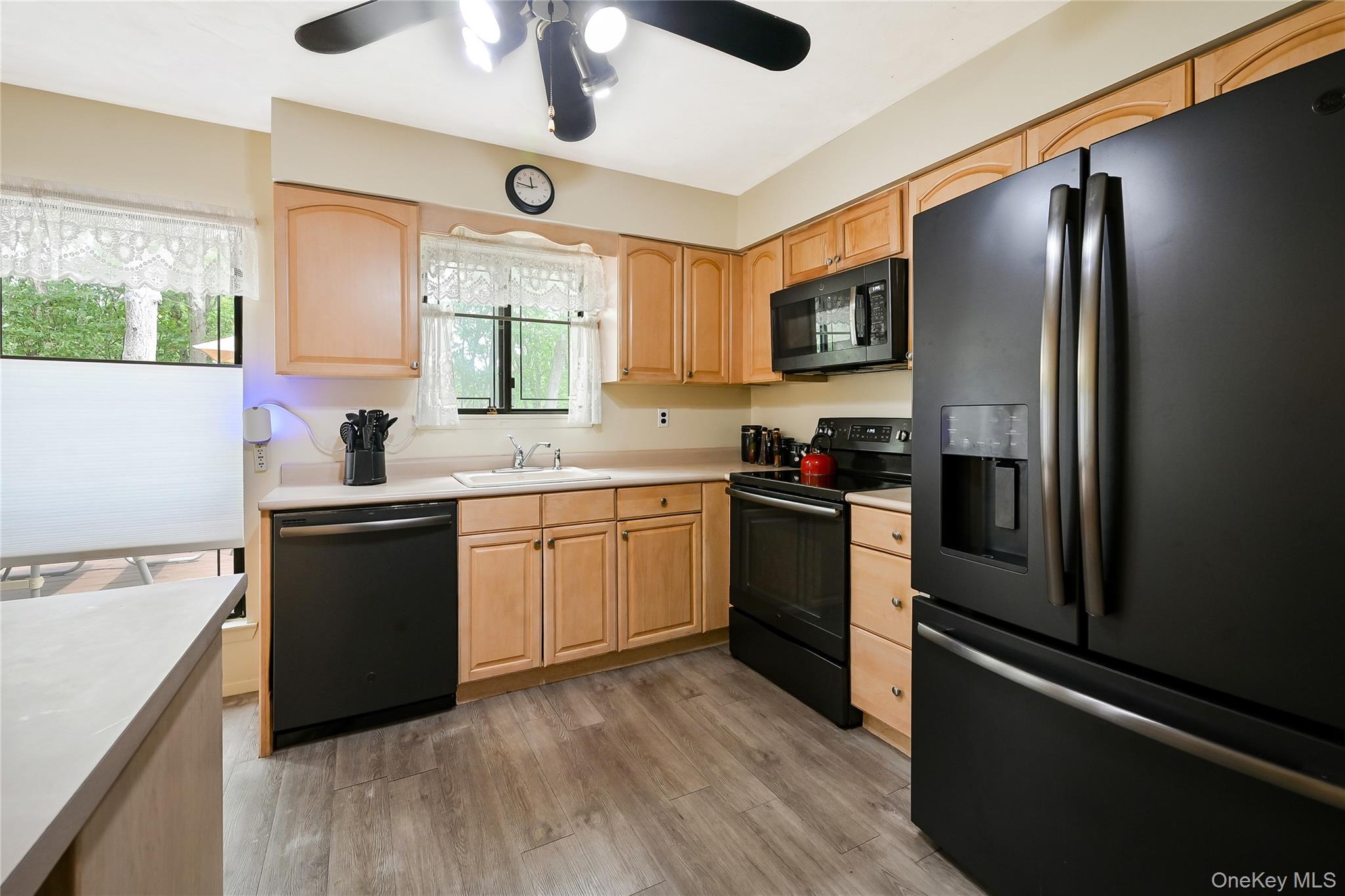 #8 photo, 15 Hastings Drive, サフォーク郡 Ridge , NY 11961