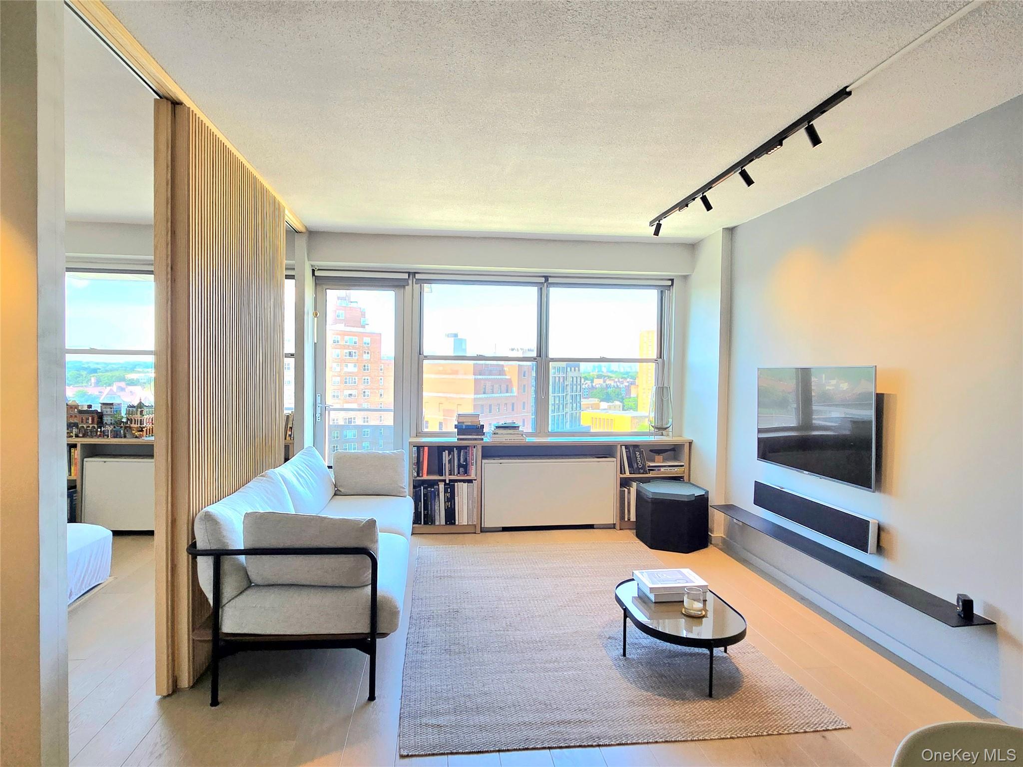 #1 photo, 70-31 108th Street, クイーンズ区 Forest Hills , NY 11375