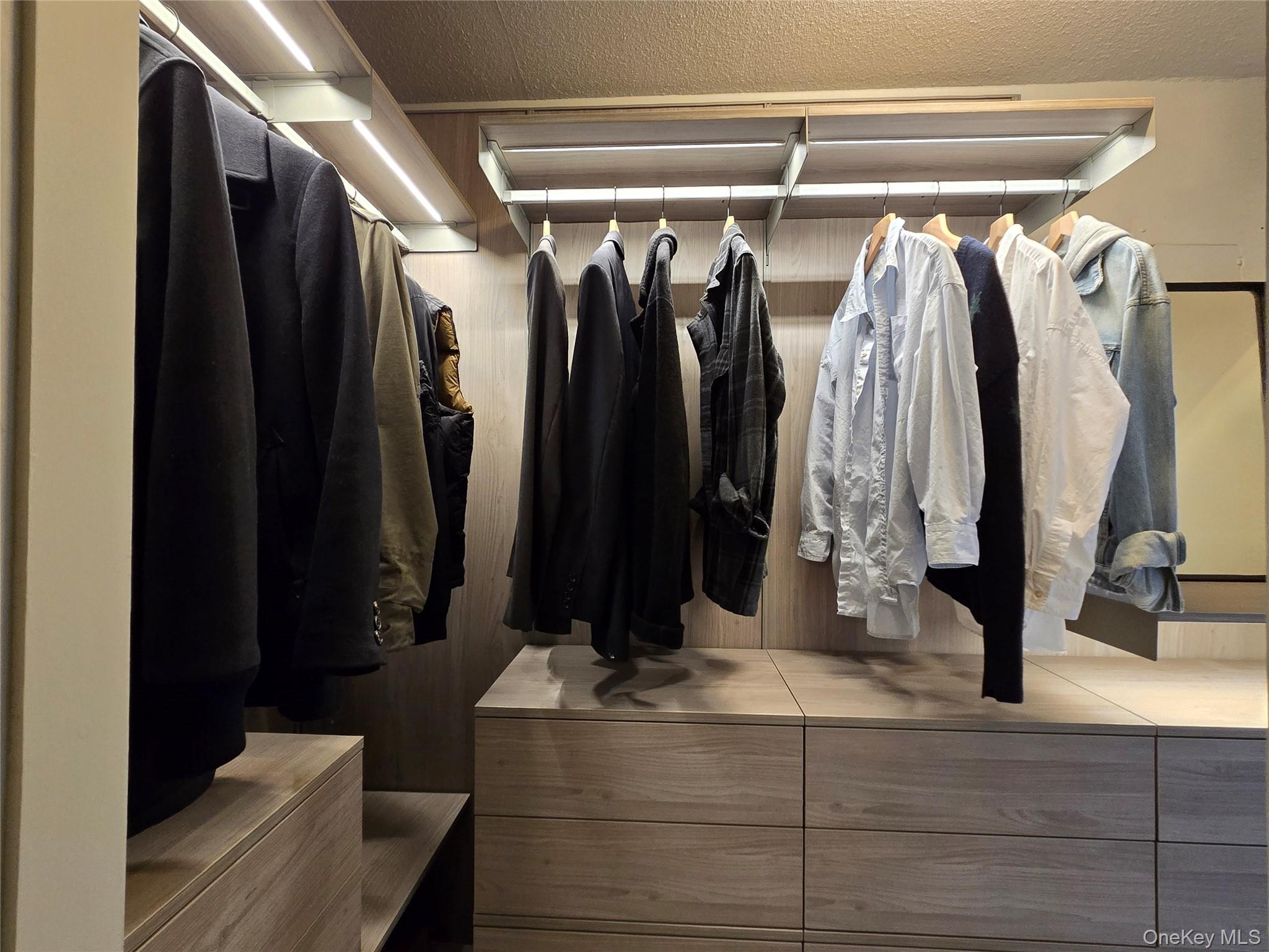 #13 photo, 70-31 108th Street, クイーンズ区 Forest Hills , NY 11375