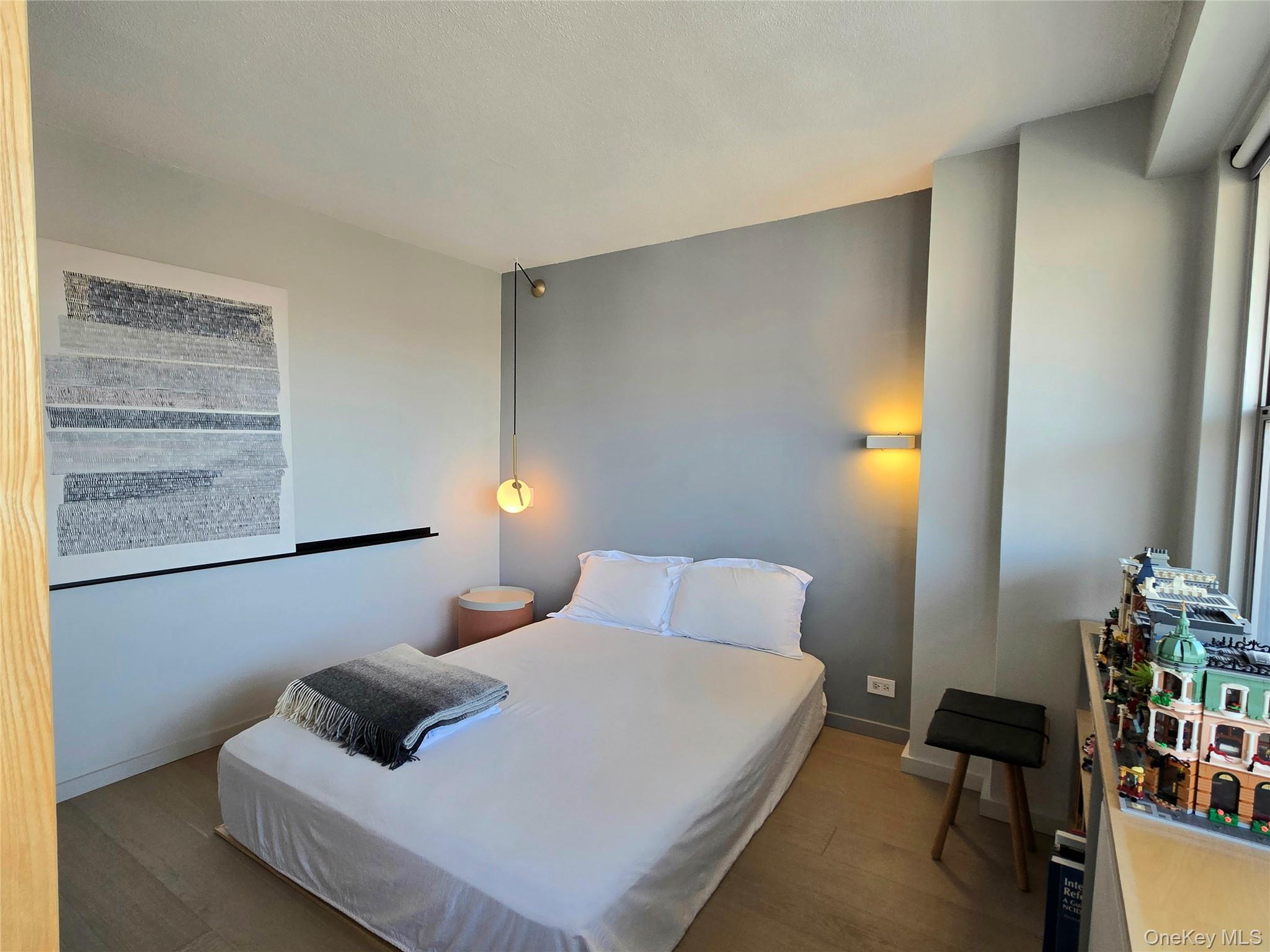 #8 photo, 70-31 108th Street, クイーンズ区 Forest Hills , NY 11375