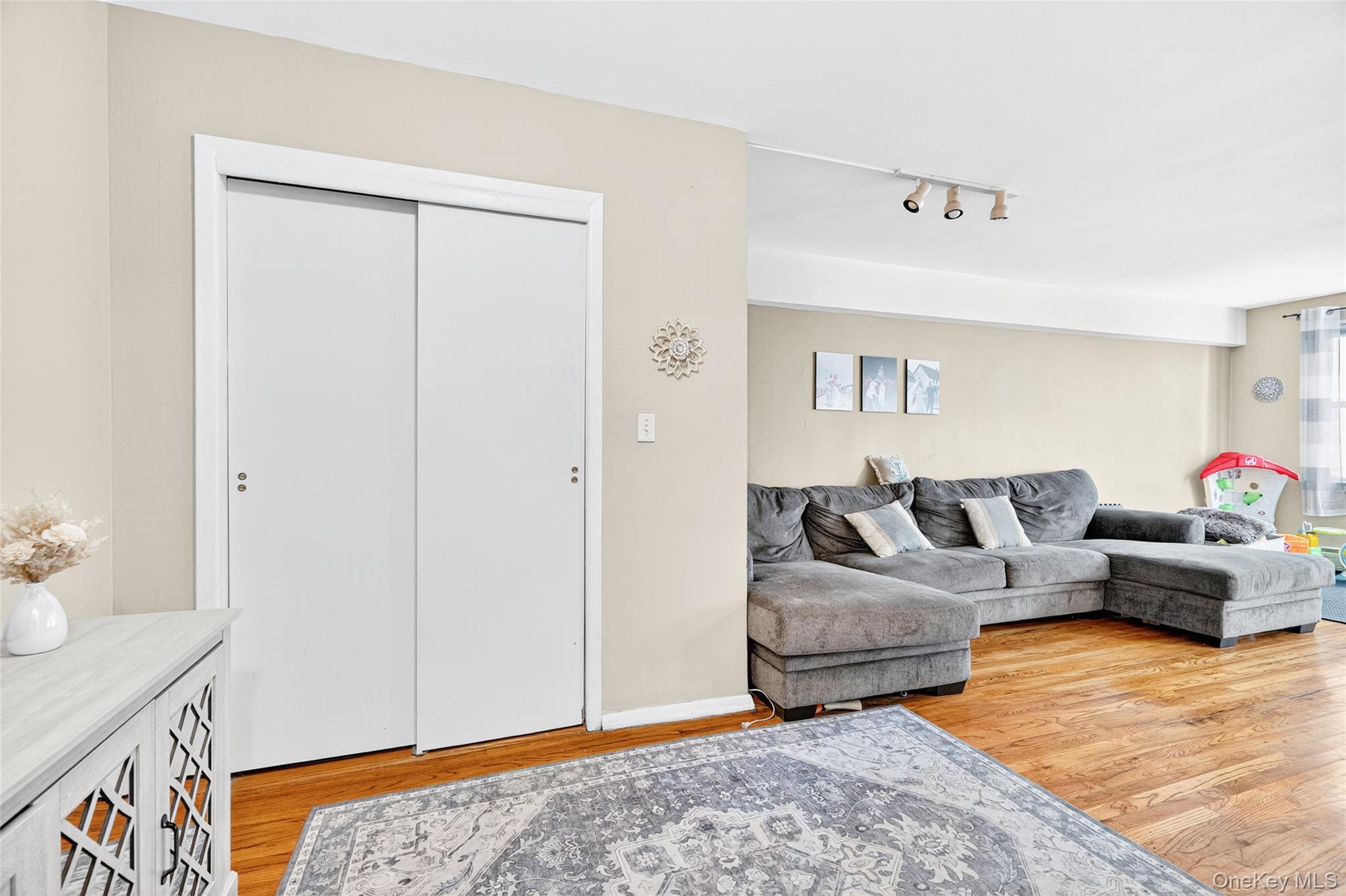 #12 photo, 120 E Hartsdale Avenue, Hartsdale , NY 10530