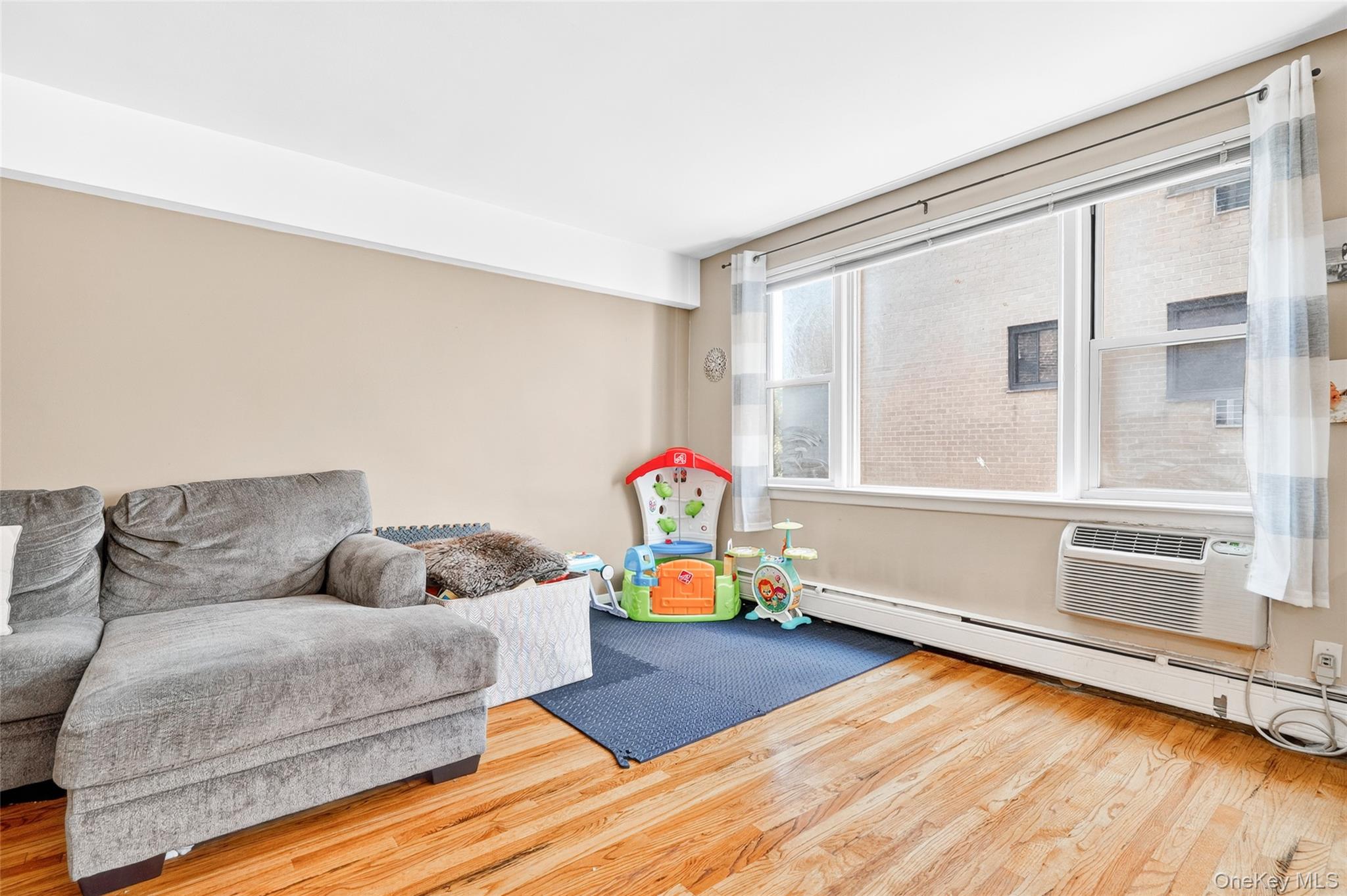 #17 photo, 120 E Hartsdale Avenue, Hartsdale , NY 10530