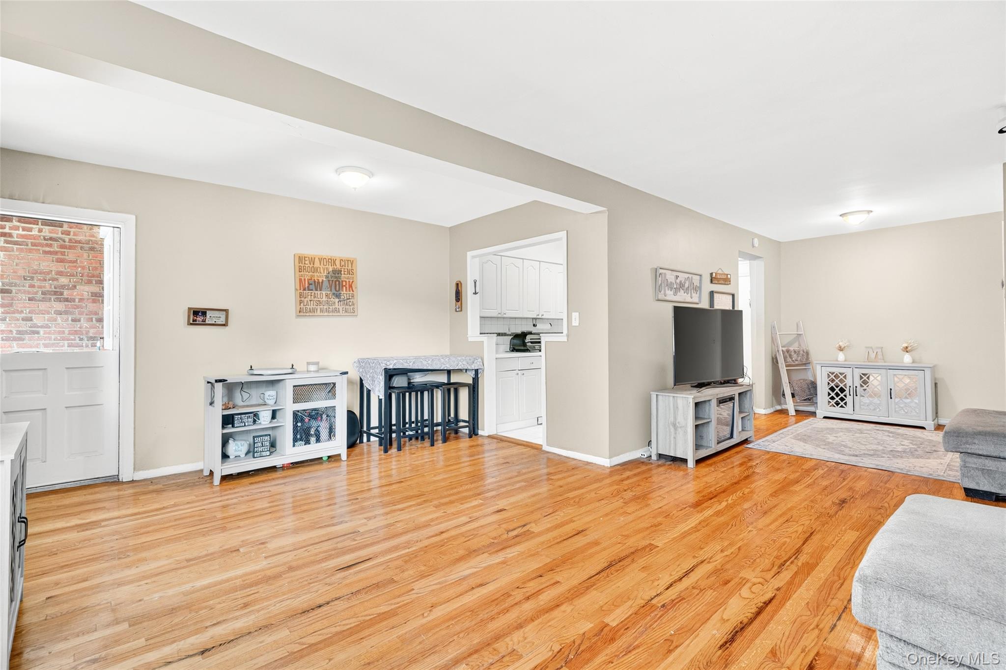 #19 photo, 120 E Hartsdale Avenue, Hartsdale , NY 10530