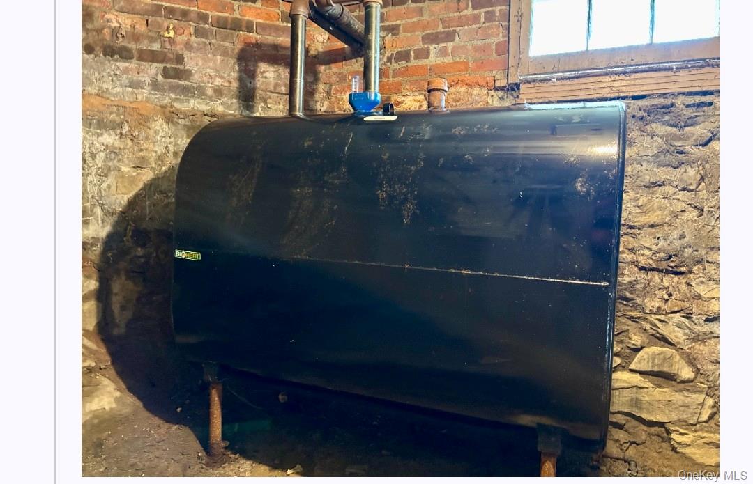 #12 photo, 25 Carroll Street, Poughkeepsie , NY 12601