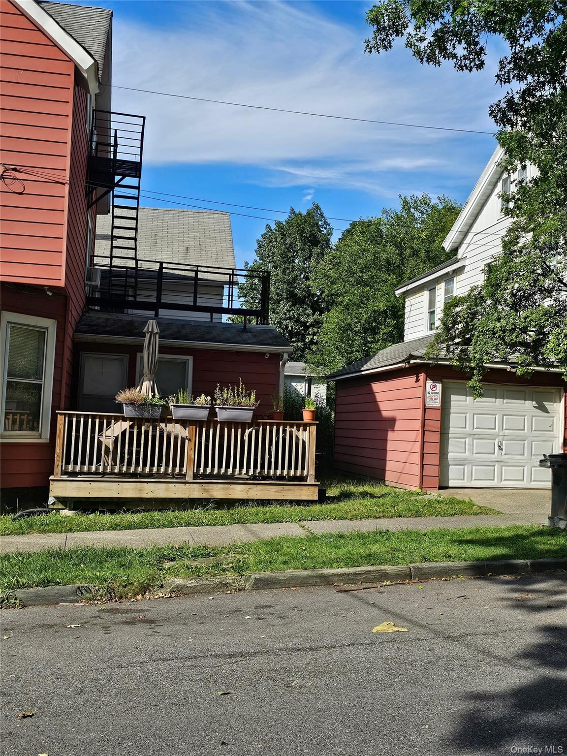 #4 photo, 25 Carroll Street, Poughkeepsie , NY 12601