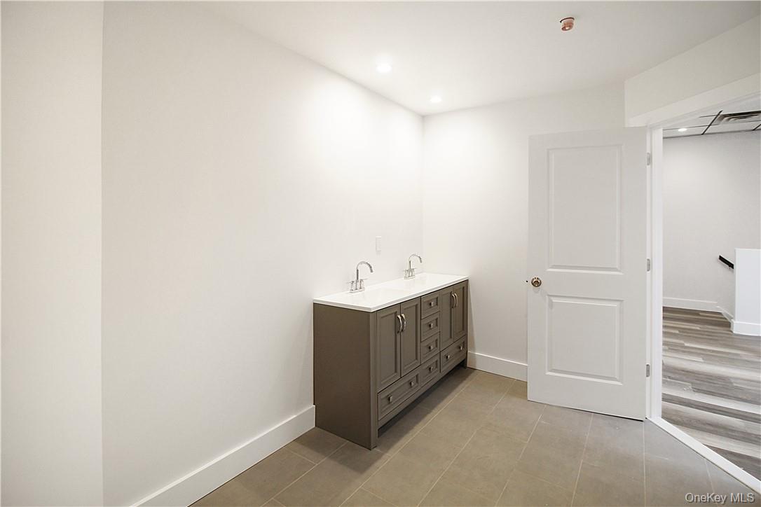 #13 photo, 939 Central Avenue, Peekskill , NY 10566