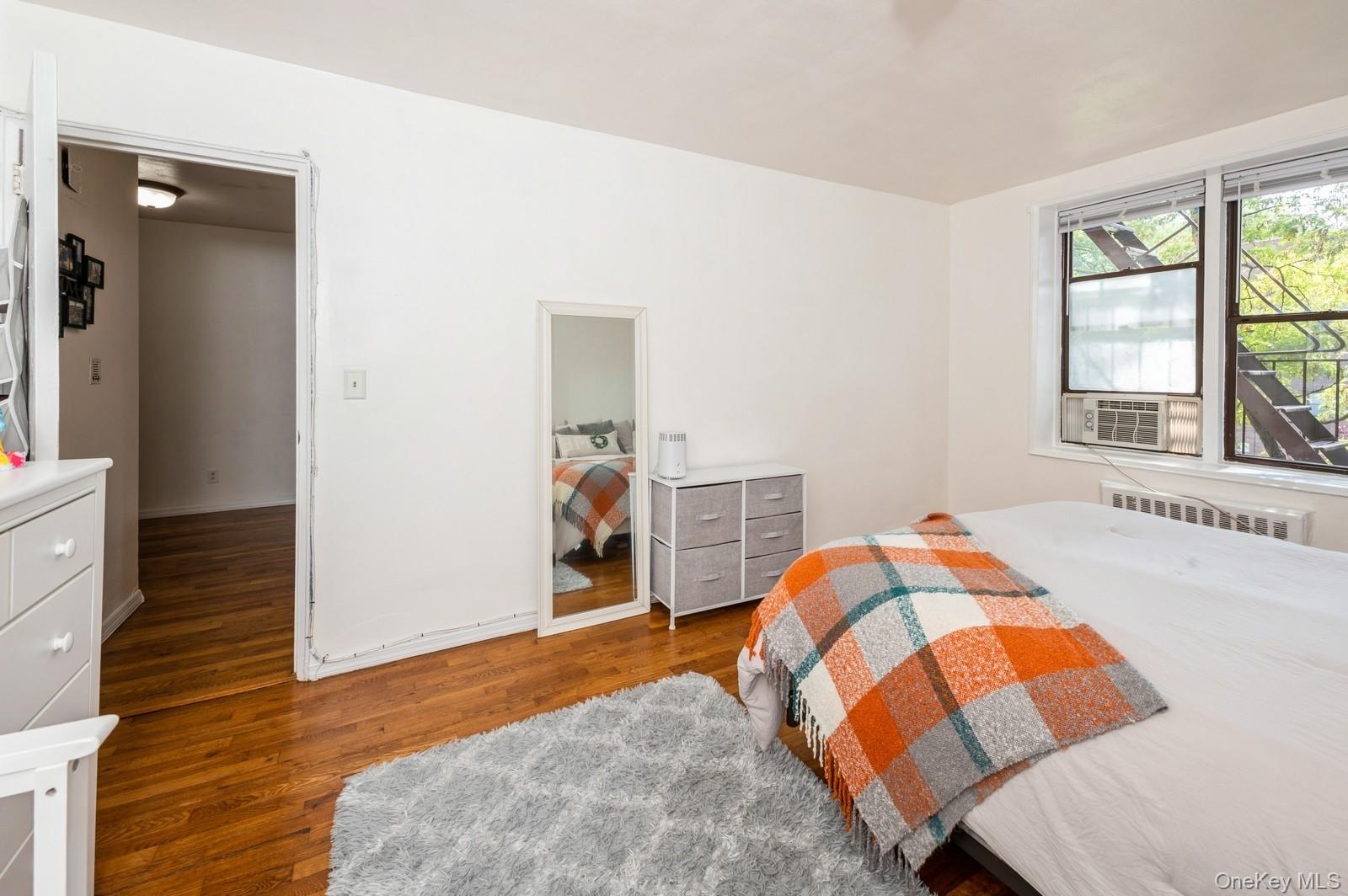 #10 photo, 678 Warburton Avenue, Yonkers , NY 10701