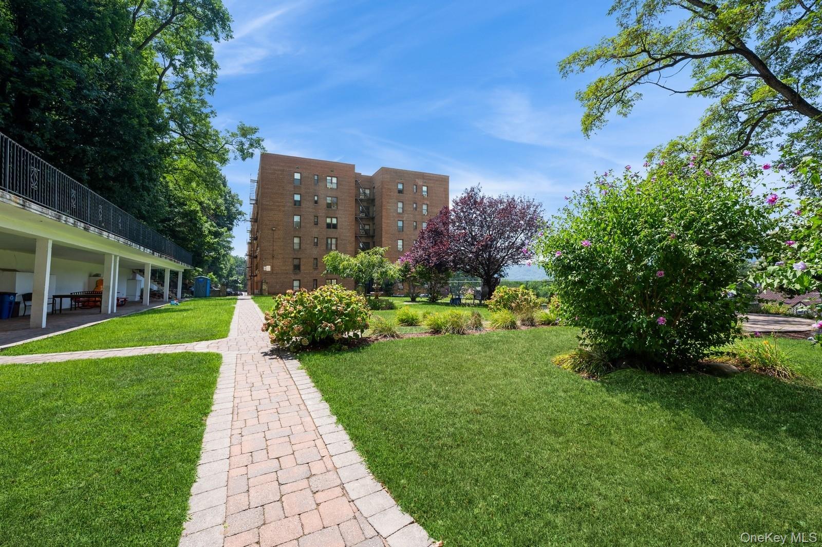 #14 photo, 678 Warburton Avenue, Yonkers , NY 10701