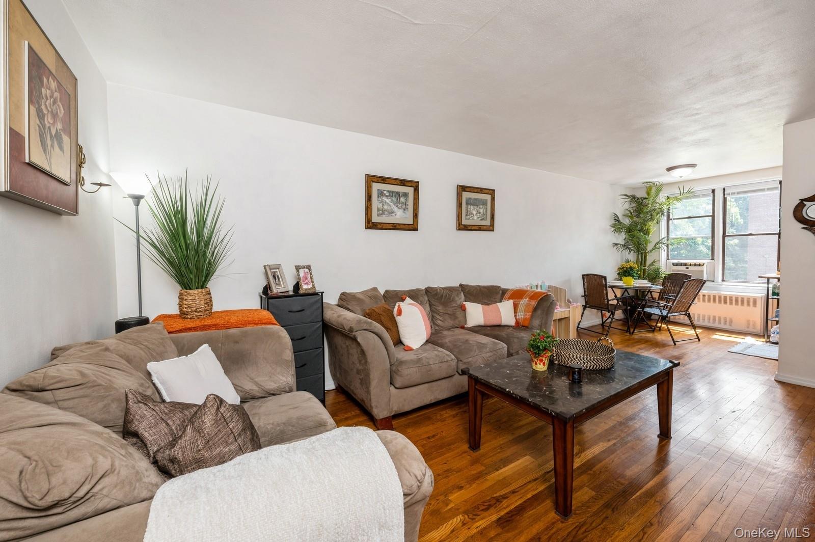 #2 photo, 678 Warburton Avenue, Yonkers , NY 10701