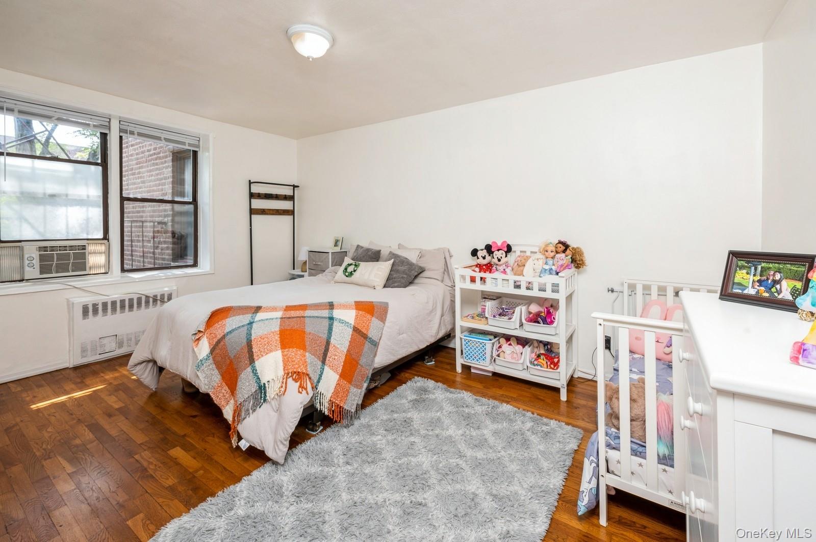 #9 photo, 678 Warburton Avenue, Yonkers , NY 10701