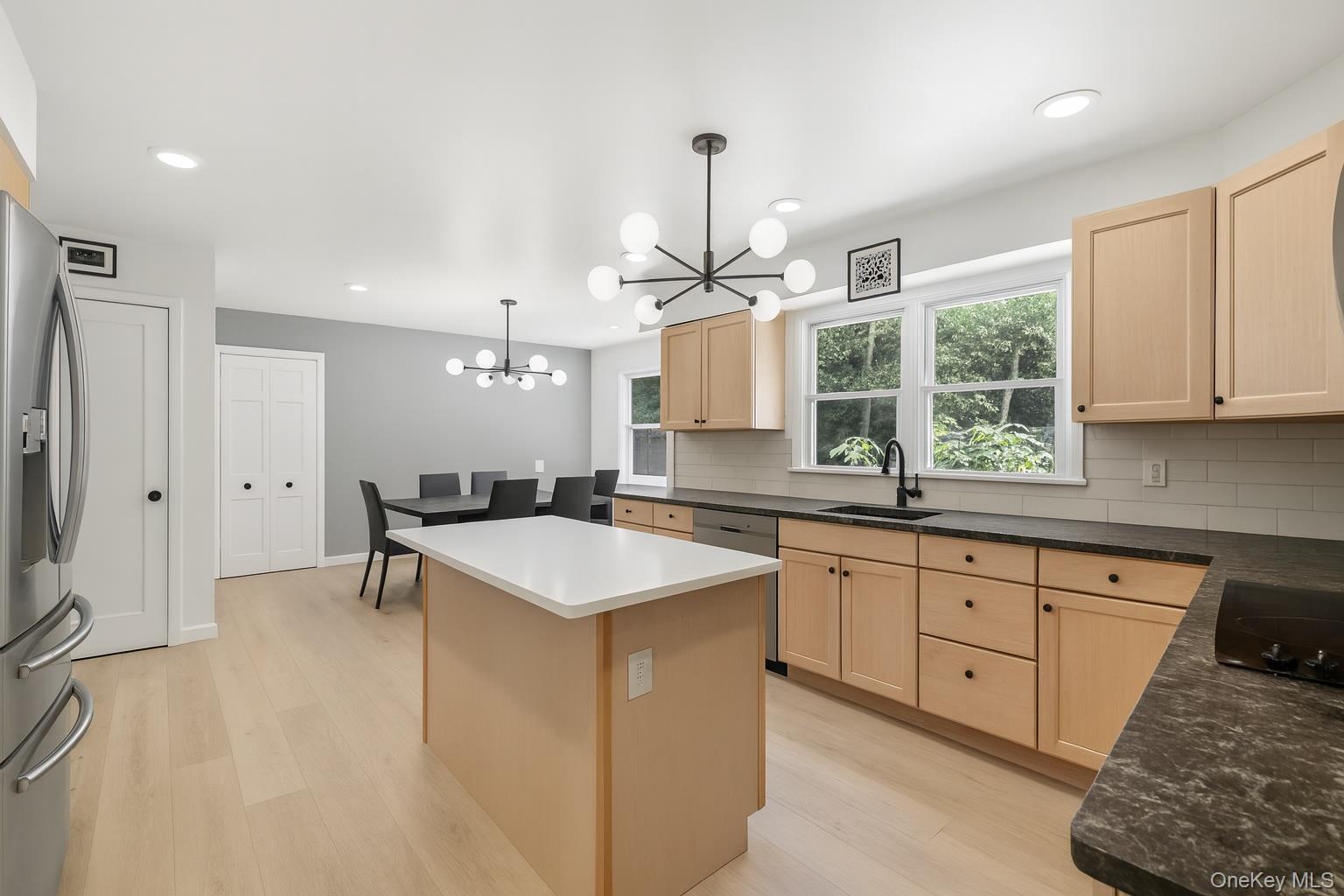 #1 photo, 10A Hunting Hill Road, ナッソー郡 Woodbury , NY 11797