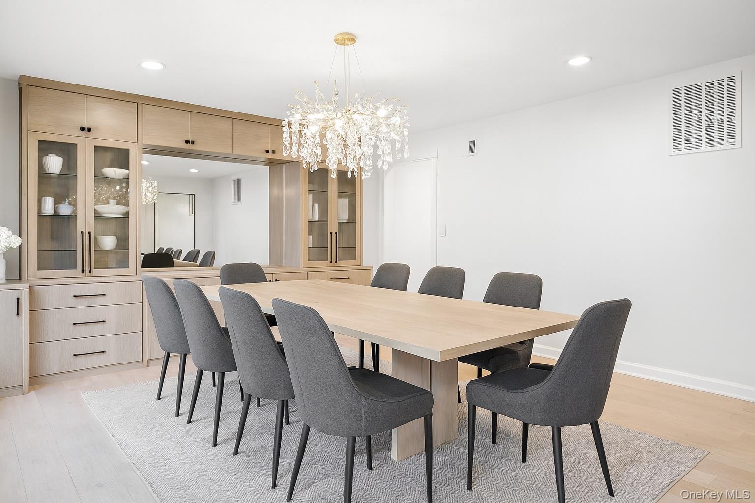 #2 photo, 10A Hunting Hill Road, ナッソー郡 Woodbury , NY 11797