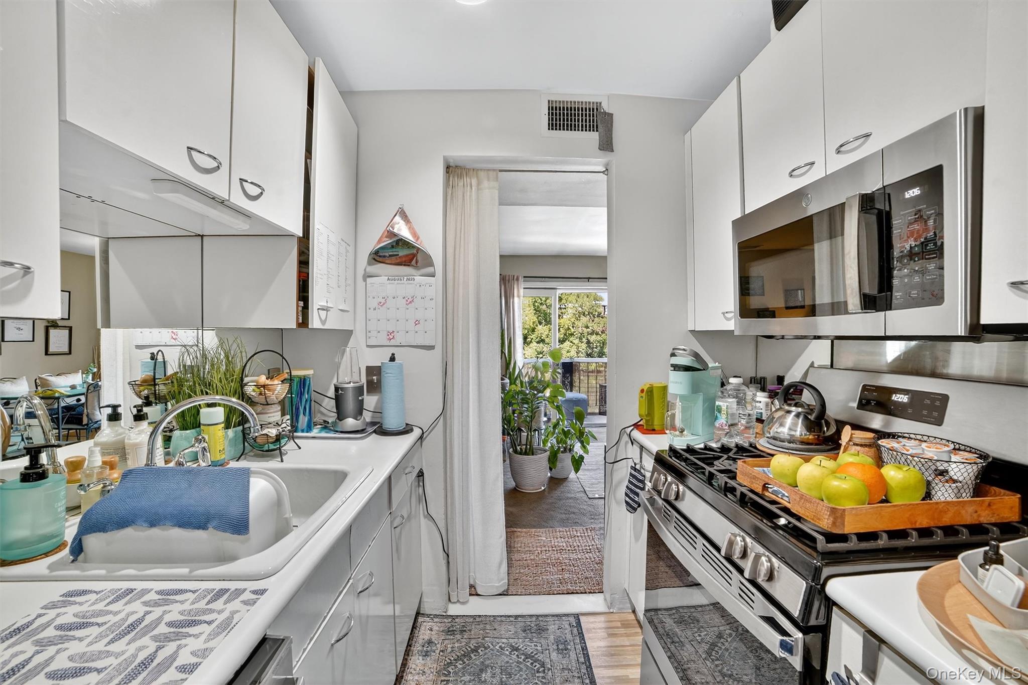 #13 photo, 37 Harbor Lane, New Rochelle , NY 10805