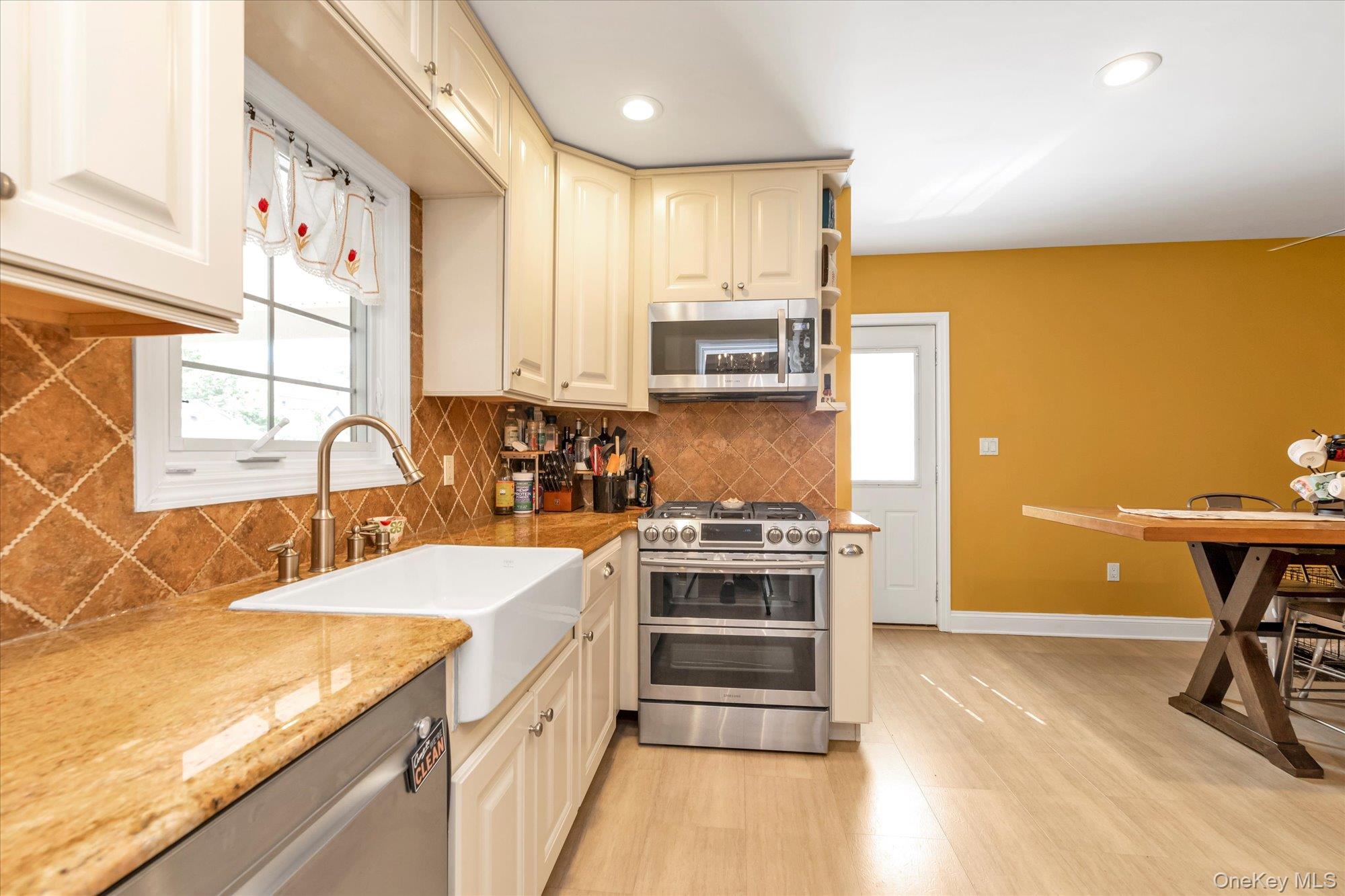 #10 photo, 16 Farnum Street, Lynbrook , NY 11563