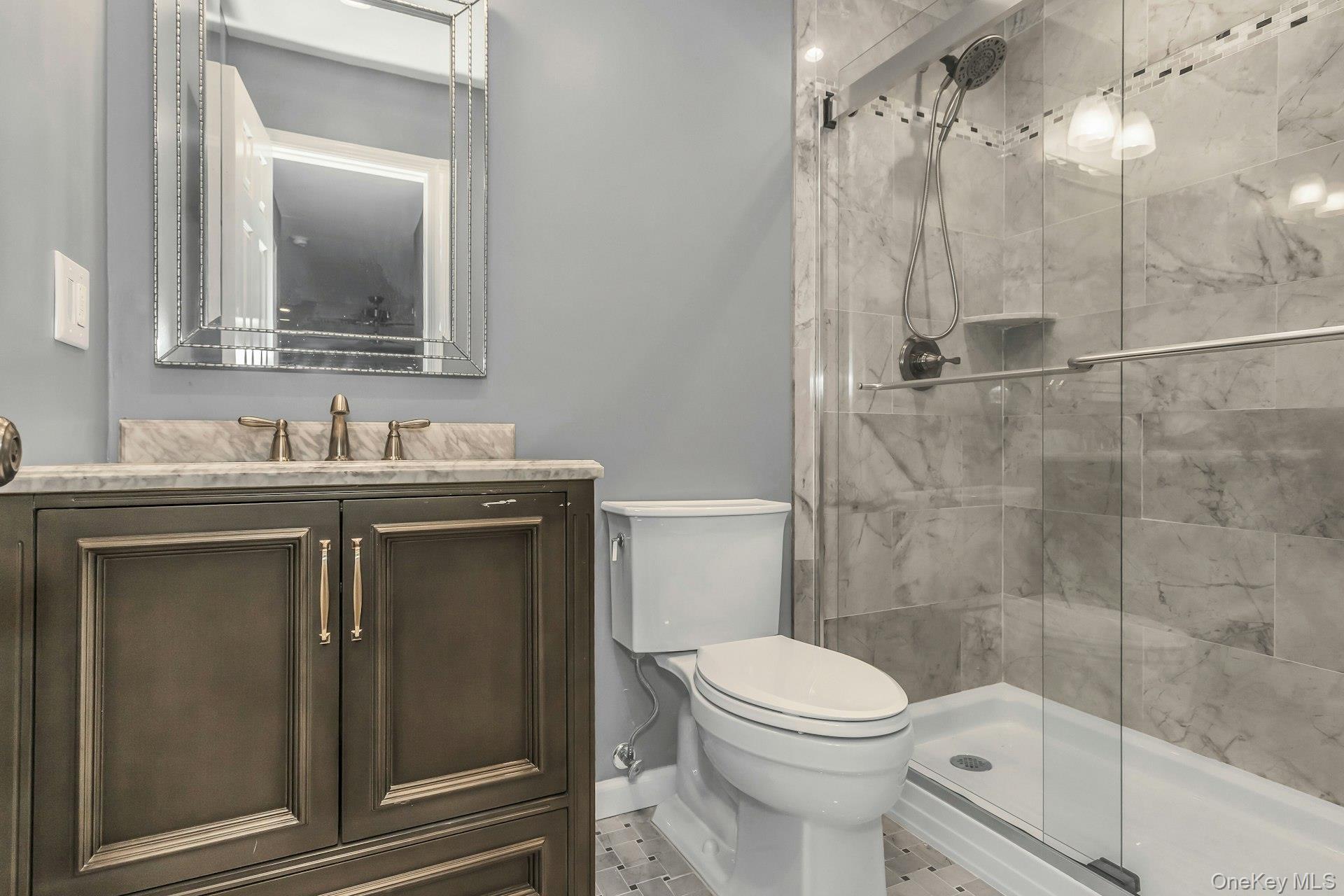 #12 photo, 159 Alicia Drive, サフォーク郡 North Babylon , NY 11703