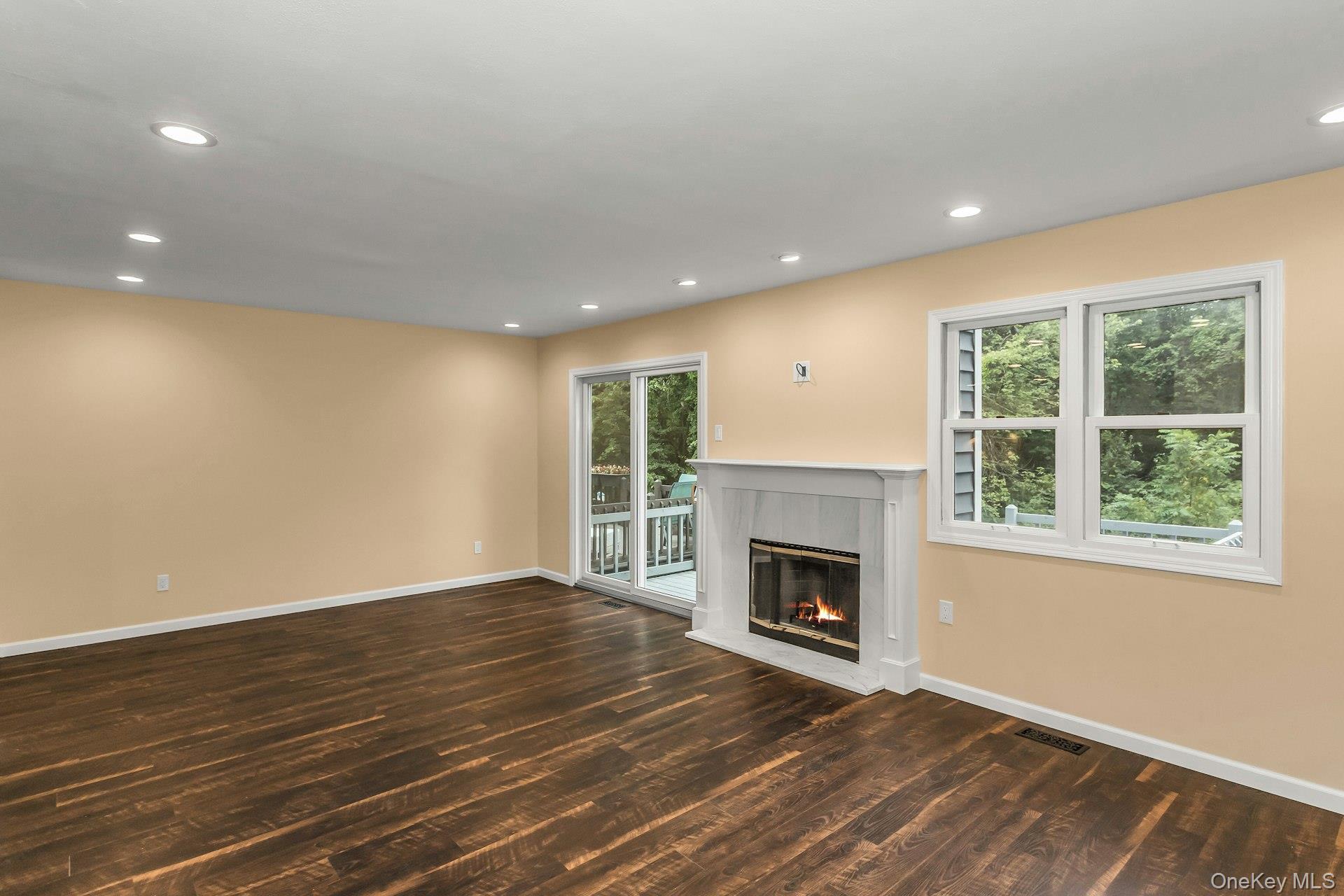 #6 photo, 159 Alicia Drive, サフォーク郡 North Babylon , NY 11703