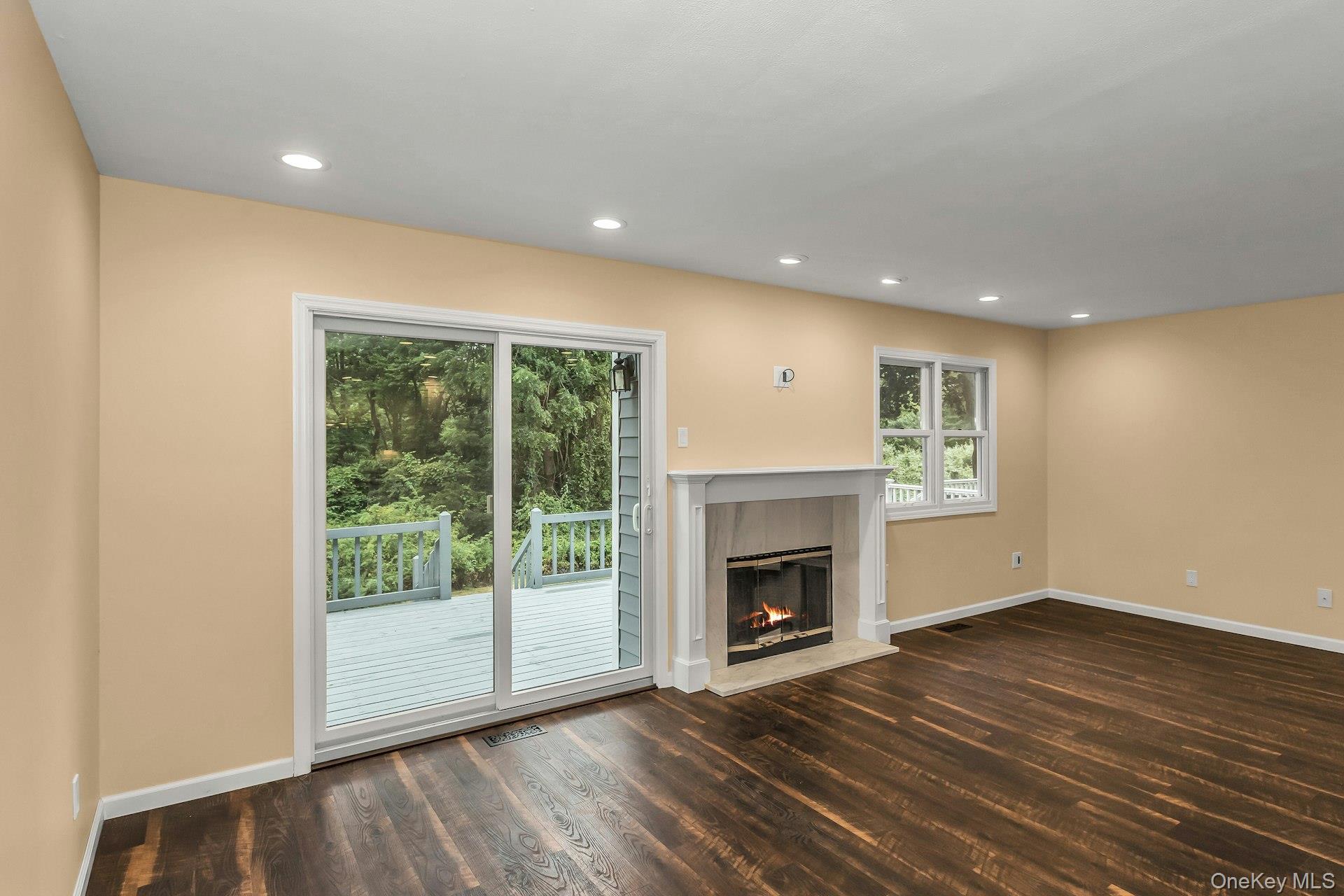 #7 photo, 159 Alicia Drive, サフォーク郡 North Babylon , NY 11703