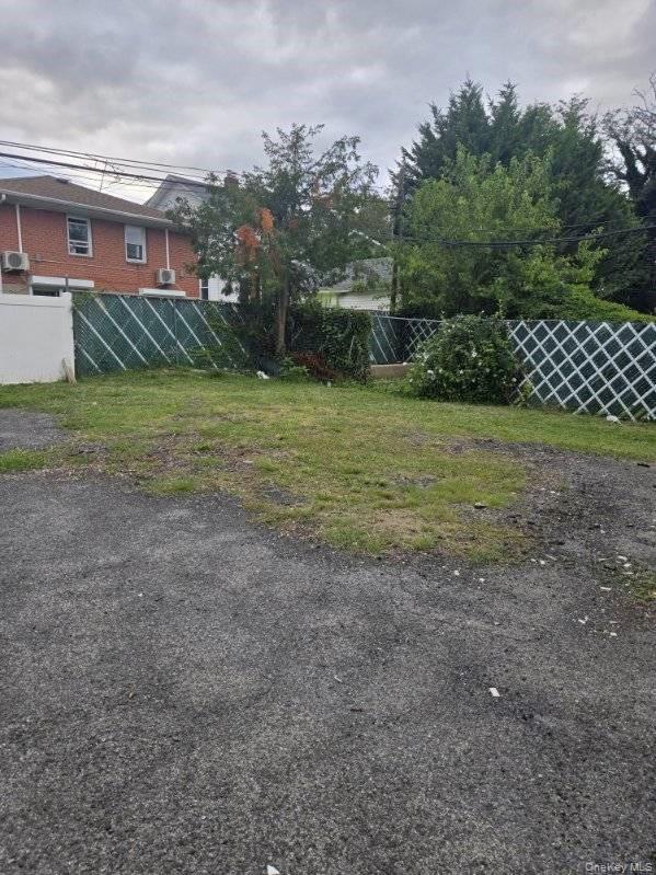 #4 photo, 3412 192nd Street, クイーンズ区 Flushing , NY 11358