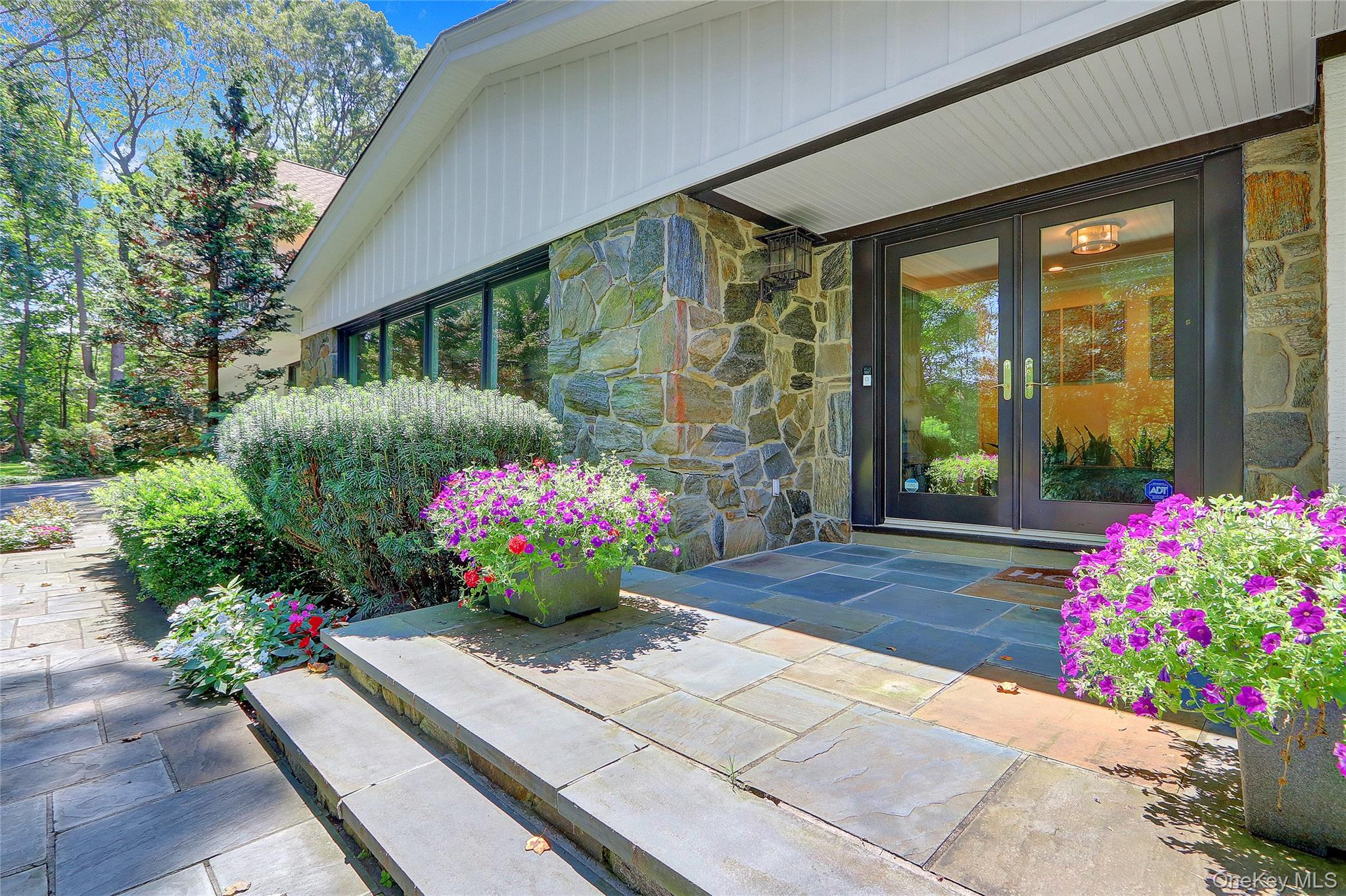 #1 photo, 339 Meadow Lane, Mill Neck , NY 11765