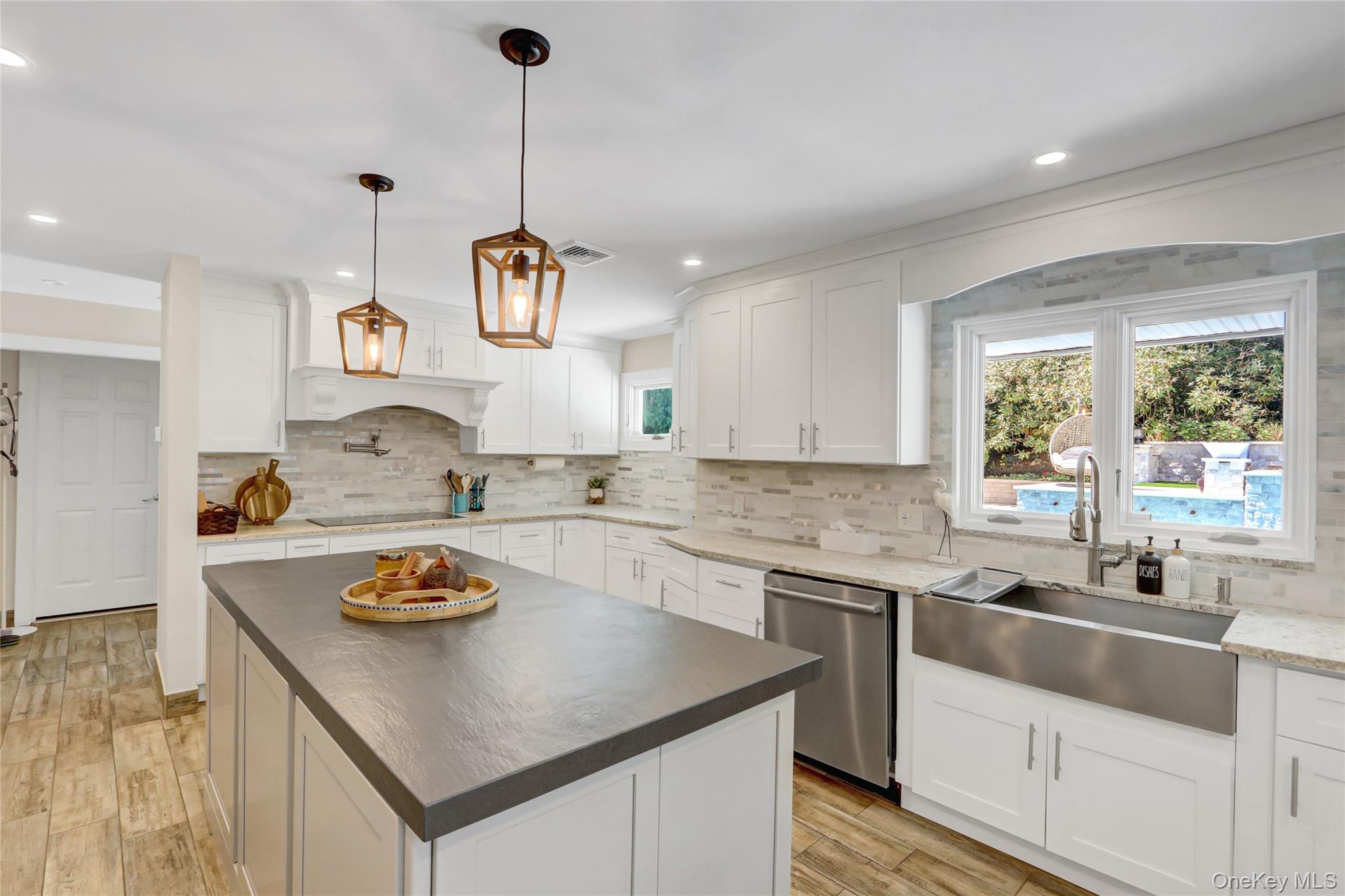 #11 photo, 339 Meadow Lane, Mill Neck , NY 11765