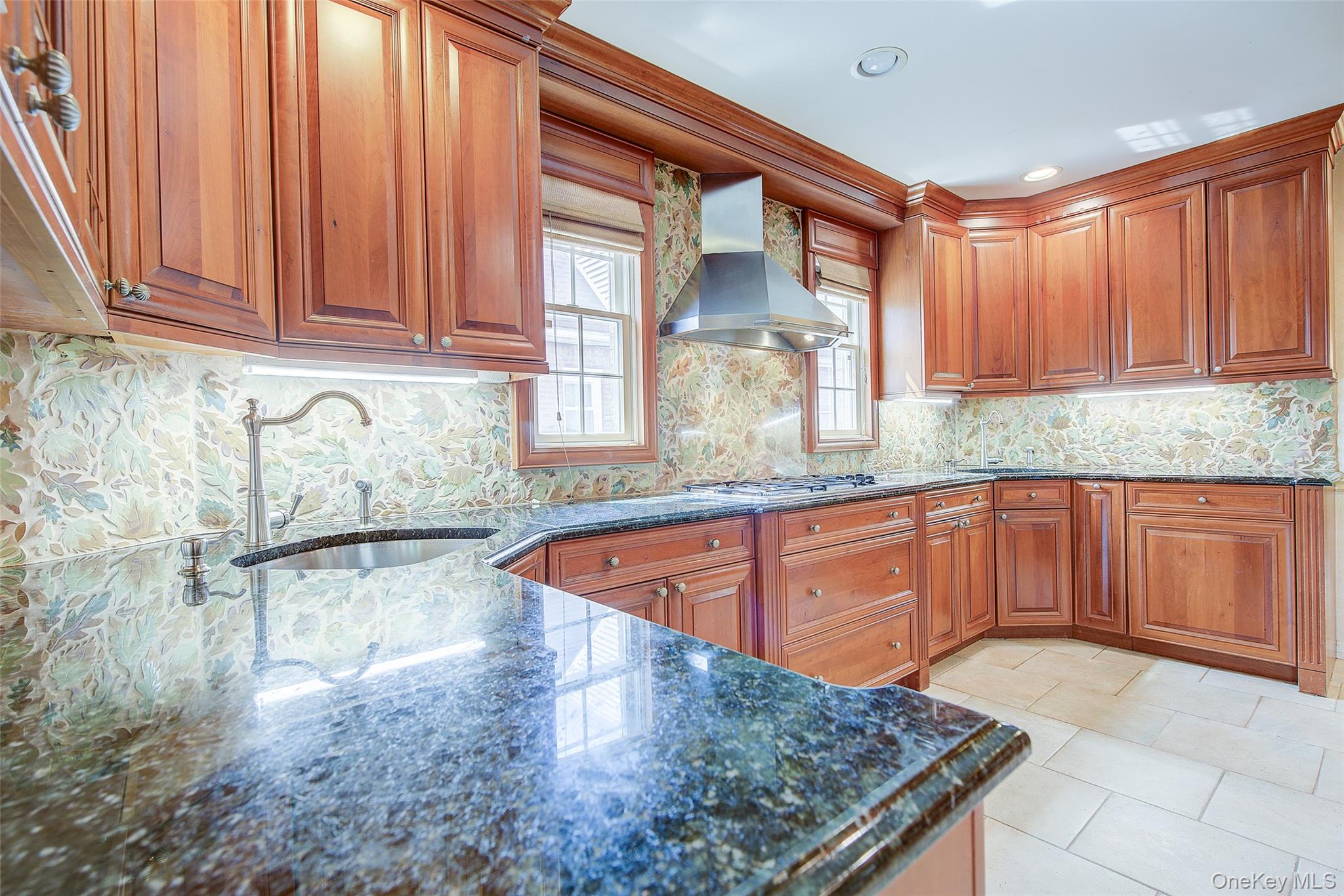 #16 photo, 171-06 76th Avenue, クイーンズ区 Fresh Meadows , NY 11366