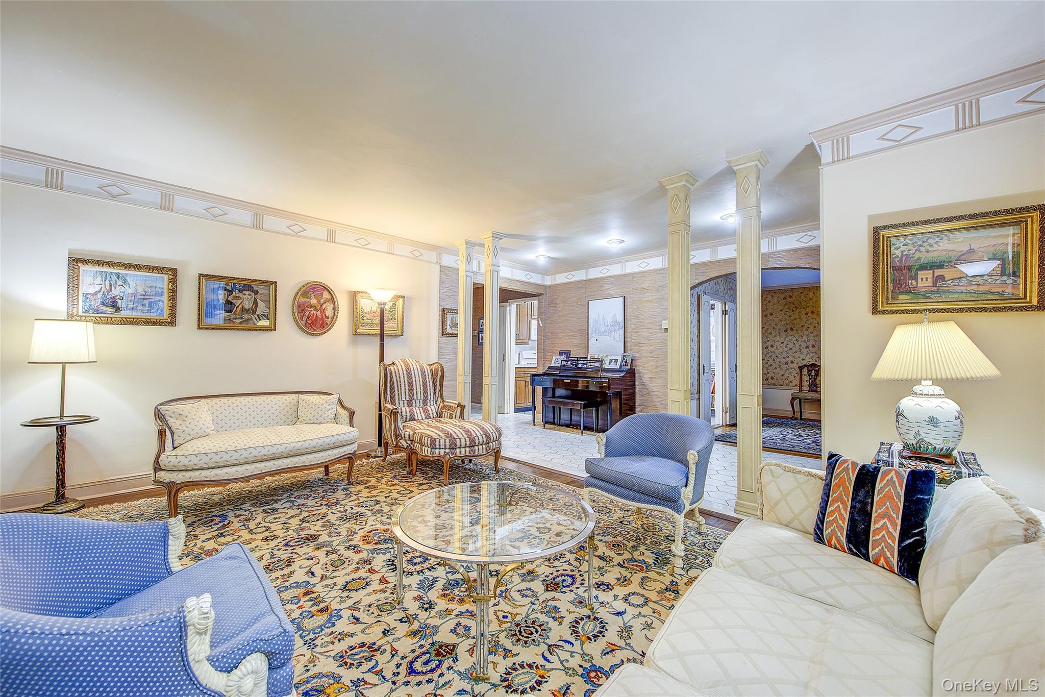 #7 photo, 135-40 78th Road, クイーンズ区 Kew Garden Hills , NY 11367