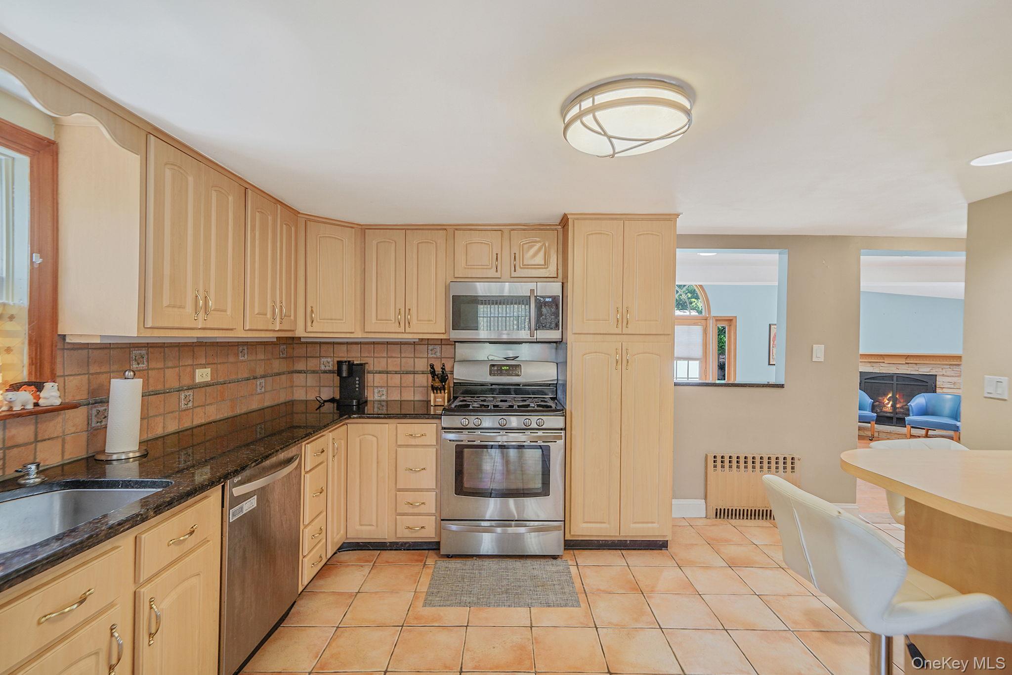 #3 photo, 40 Valentine Avenue, ナッソー郡 Glen Cove , NY 11542