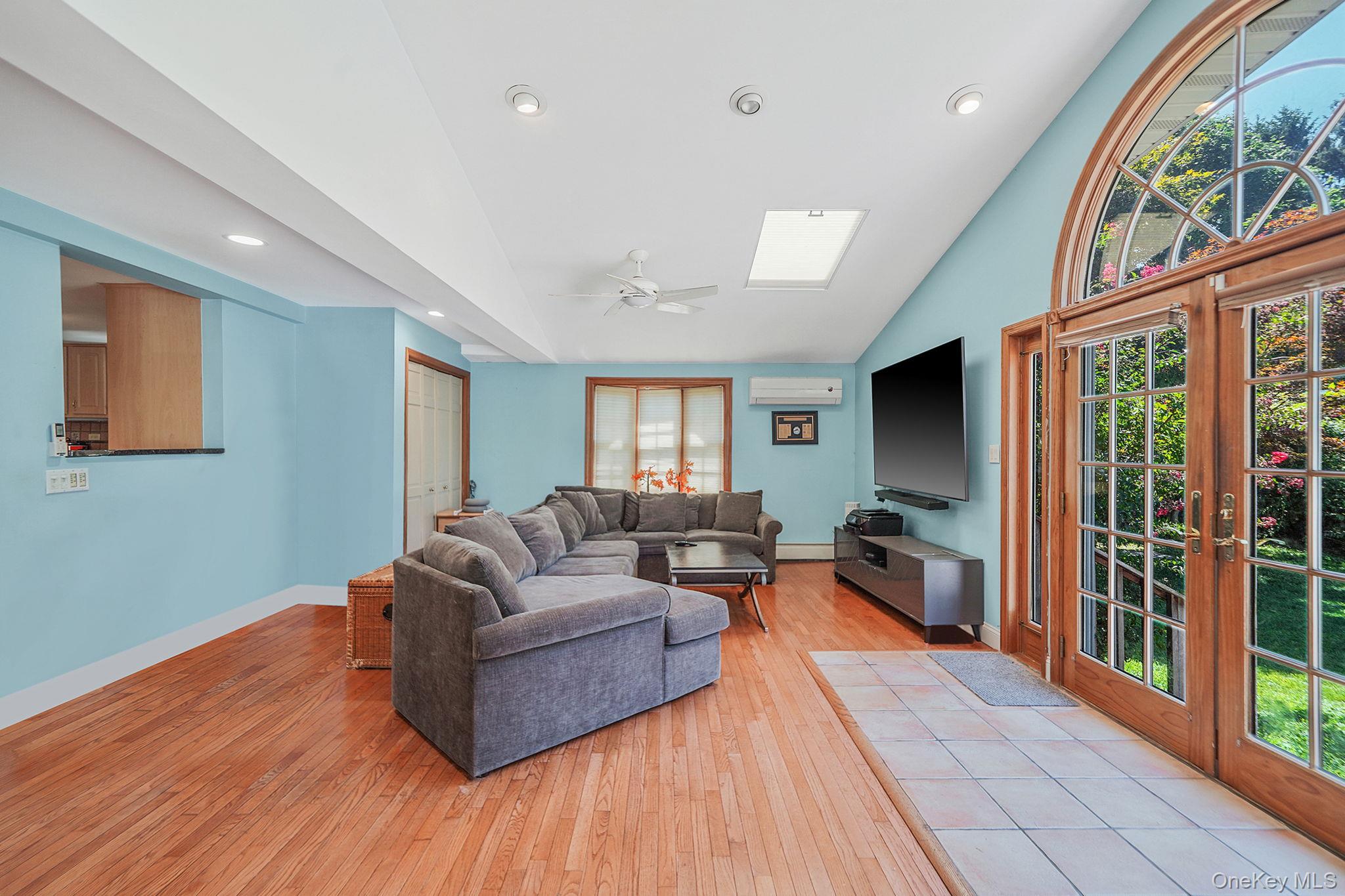 #8 photo, 40 Valentine Avenue, ナッソー郡 Glen Cove , NY 11542