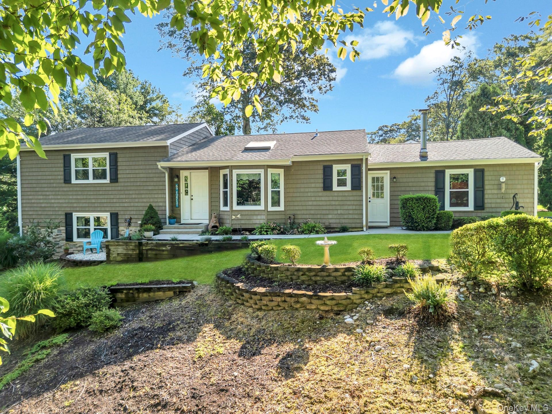 #1 photo, 69 Forest Road, सफ़ोक काउंटी Kings Park , NY 11754