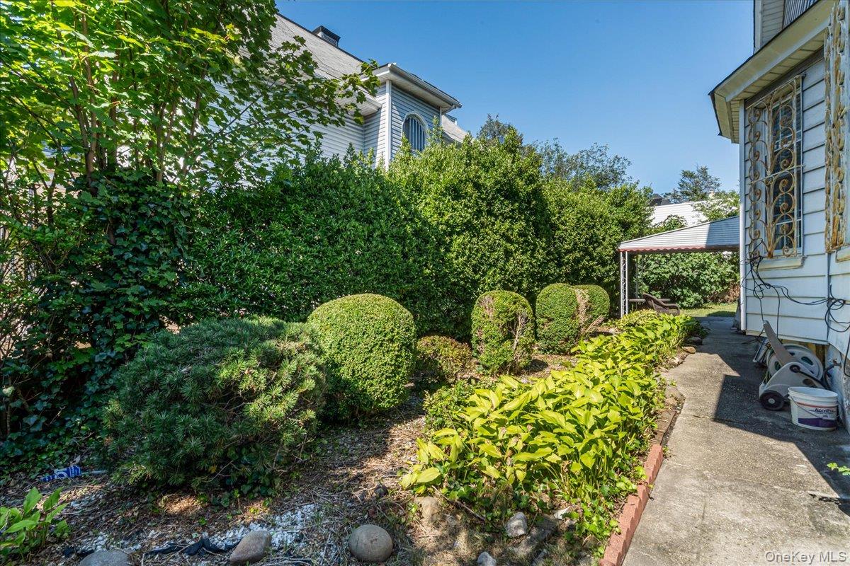 #5 photo, 84-15 120th Street, クイーンズ区 Kew Gardens , NY 11415