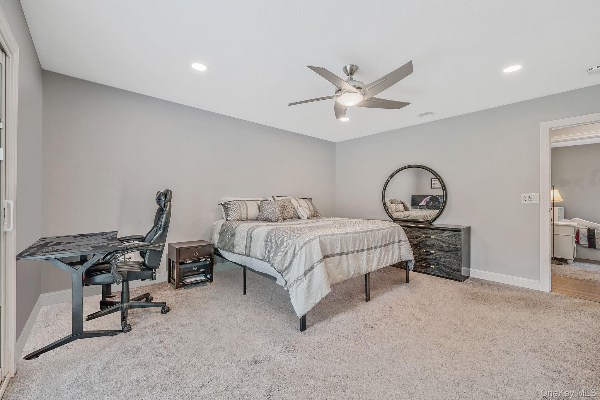 #13 photo, 5 Hastings Drive, サフォーク郡 Ridge , NY 11961