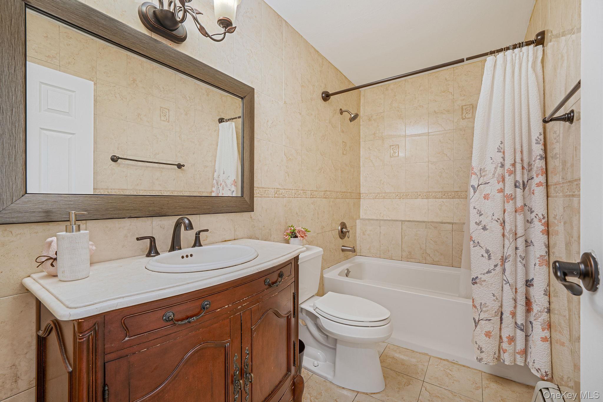 #18 photo, 5 Hastings Drive, サフォーク郡 Ridge , NY 11961