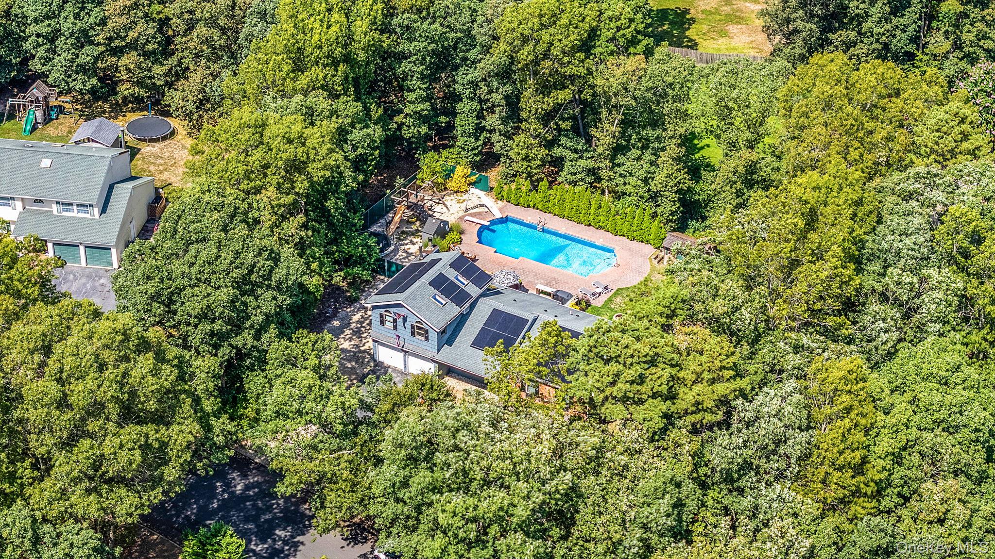 #2 photo, 5 Hastings Drive, サフォーク郡 Ridge , NY 11961