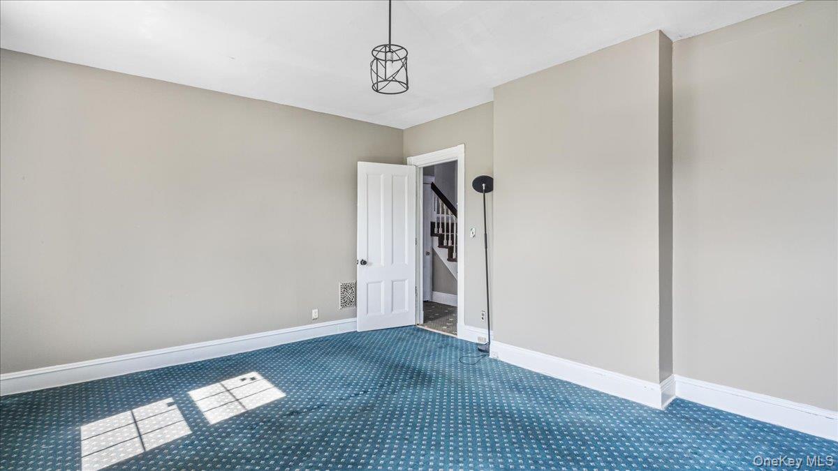 #16 photo, 84-21 120th Street, クイーンズ区 Kew Gardens , NY 11415