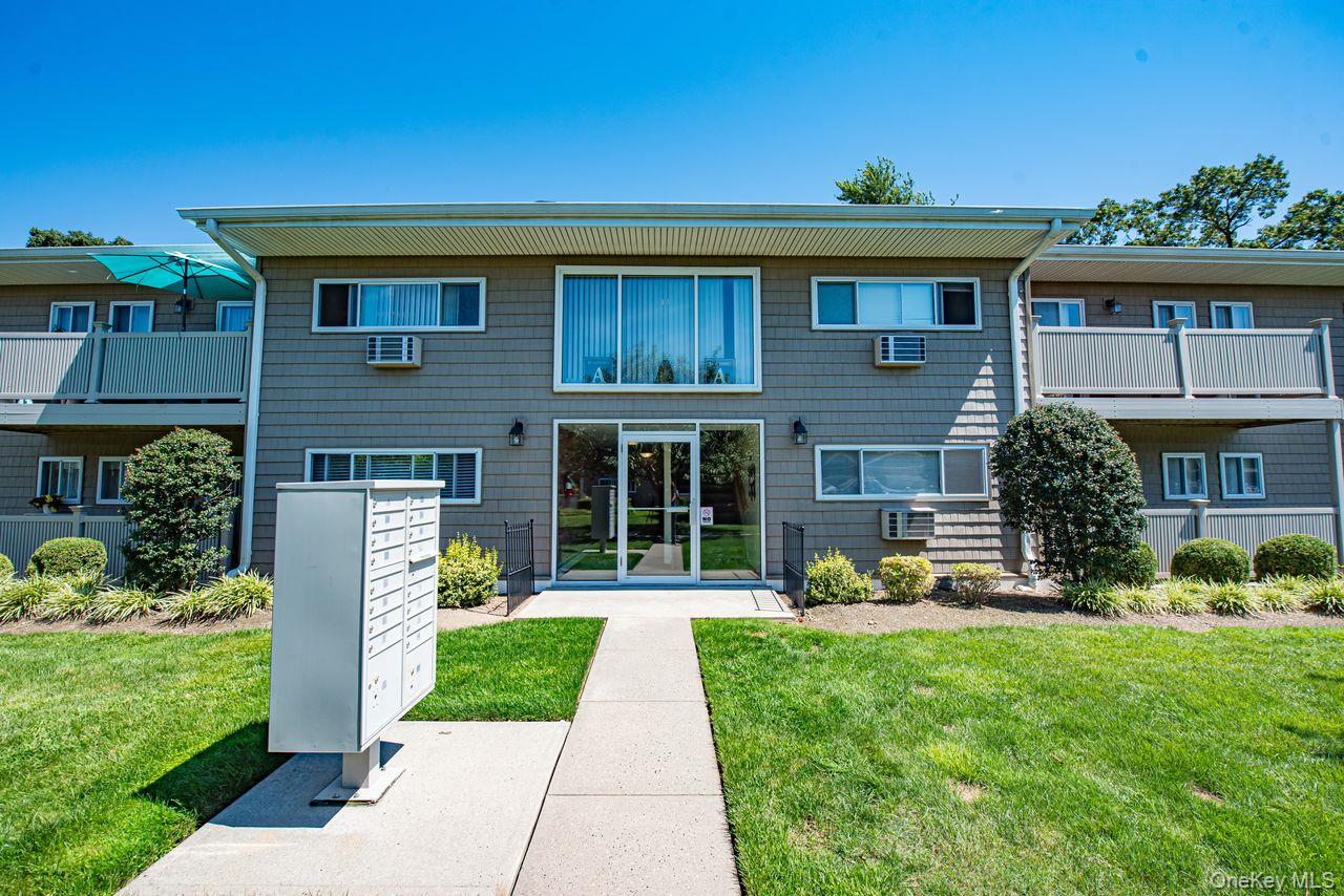 #1 photo, 365 Route 111, Smithtown , NY 11787